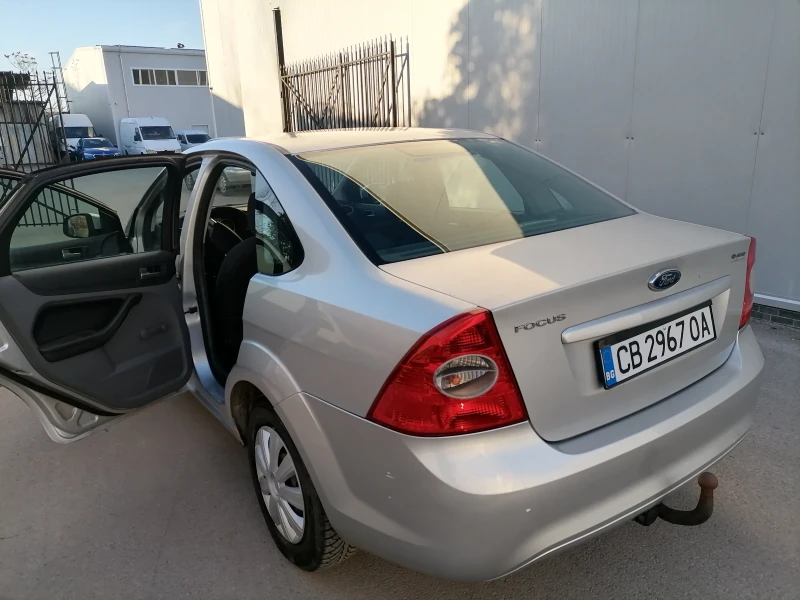 Ford Focus 1.4, снимка 10 - Автомобили и джипове - 52741157