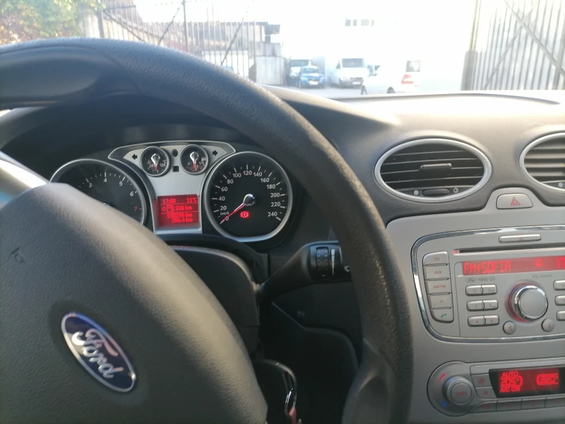 Ford Focus 1.4, снимка 15 - Автомобили и джипове - 52741157
