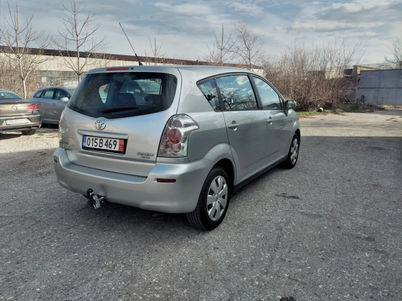 Toyota Corolla verso 1.6  vvti, снимка 3 - Автомобили и джипове - 52962610