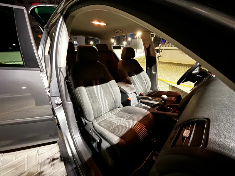 VW Golf 1.9TDI/105/UNITED/2008Г, снимка 15 - Автомобили и джипове - 53115112