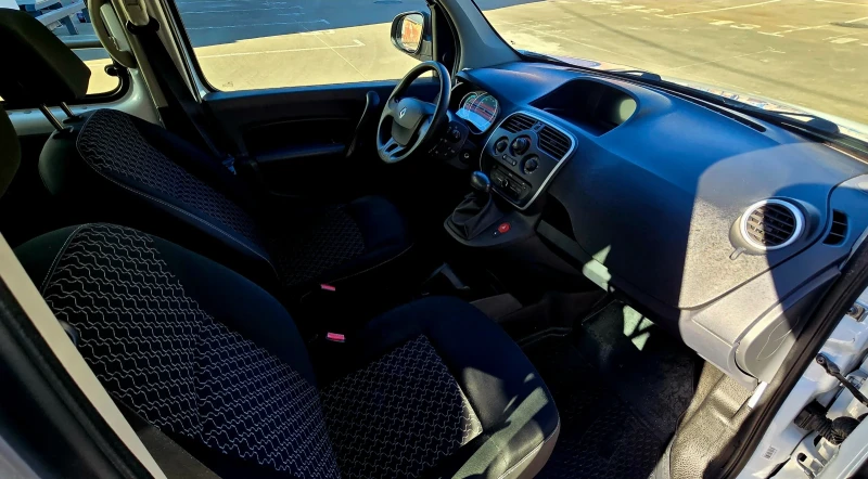 Renault Kangoo, снимка 6 - Автомобили и джипове - 53259648