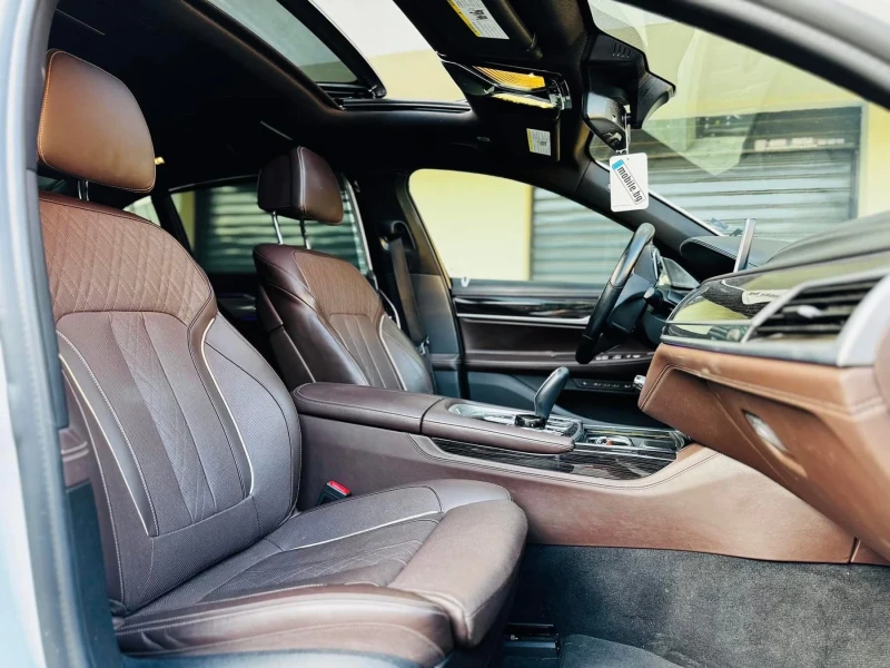 BMW 750 G12 EXTRA LONG 115000km, снимка 9 - Автомобили и джипове - 53402060