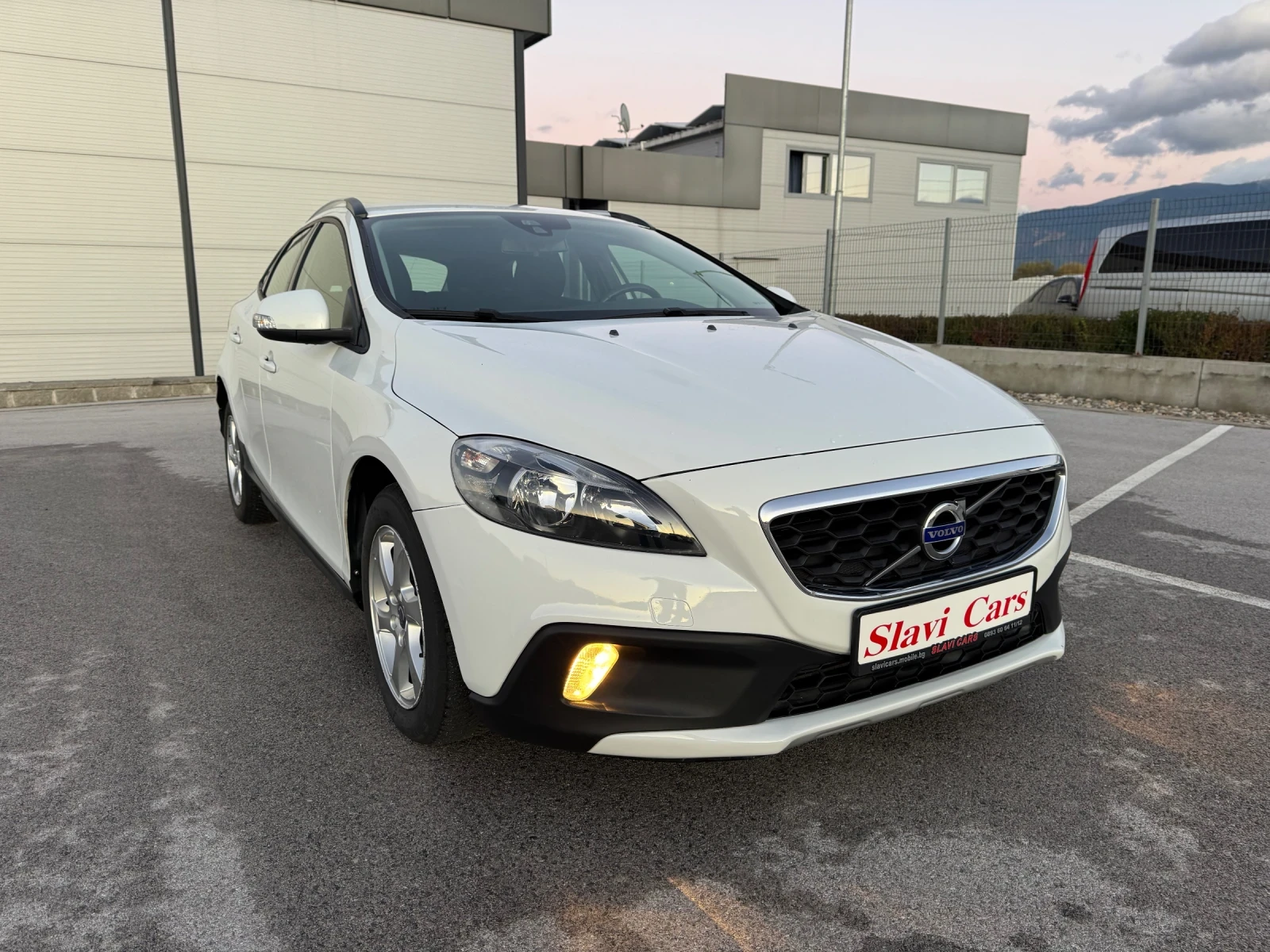 Volvo V40 Cross Country D2 GEARTRONIC SUMMUM, снимка 1