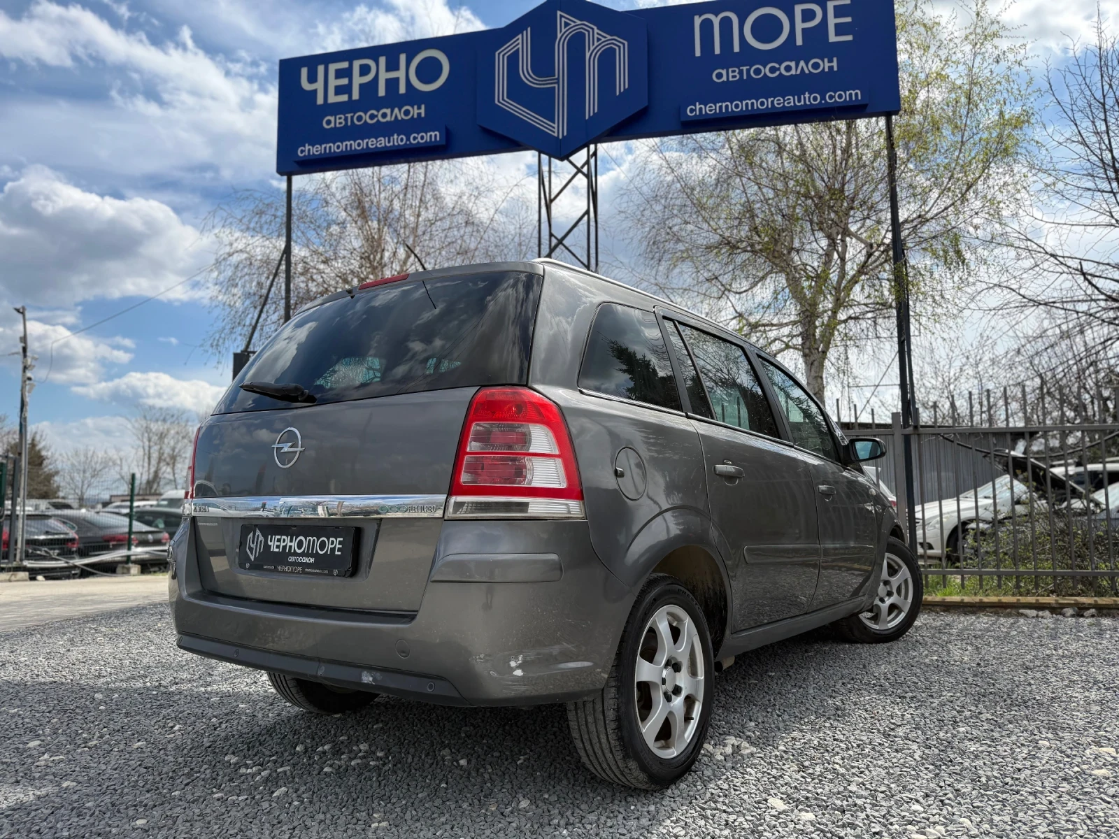 Opel Zafira 1.6 TURBO Edition , снимка 6 - Автомобили и джипове - 49259616