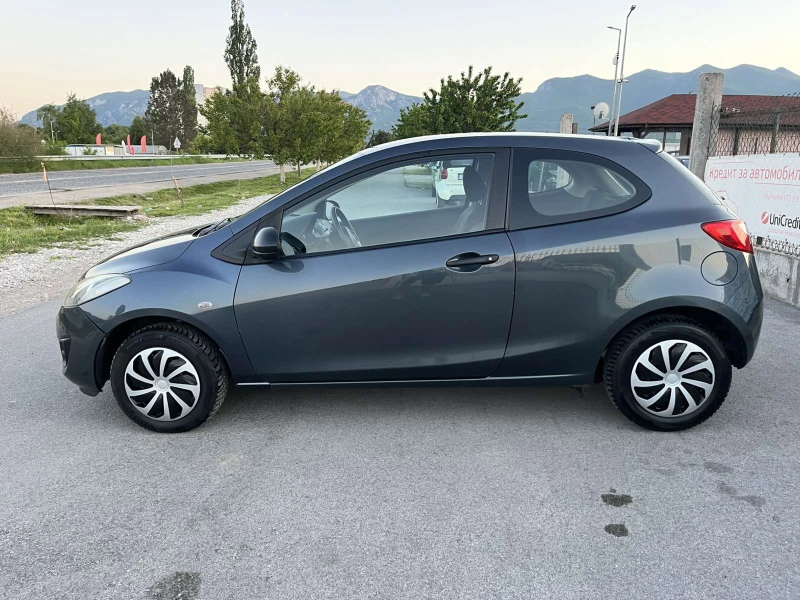 Mazda 2 FACE 1.4I 75кс EURO 4 КЛИМАТИК - изображение 6