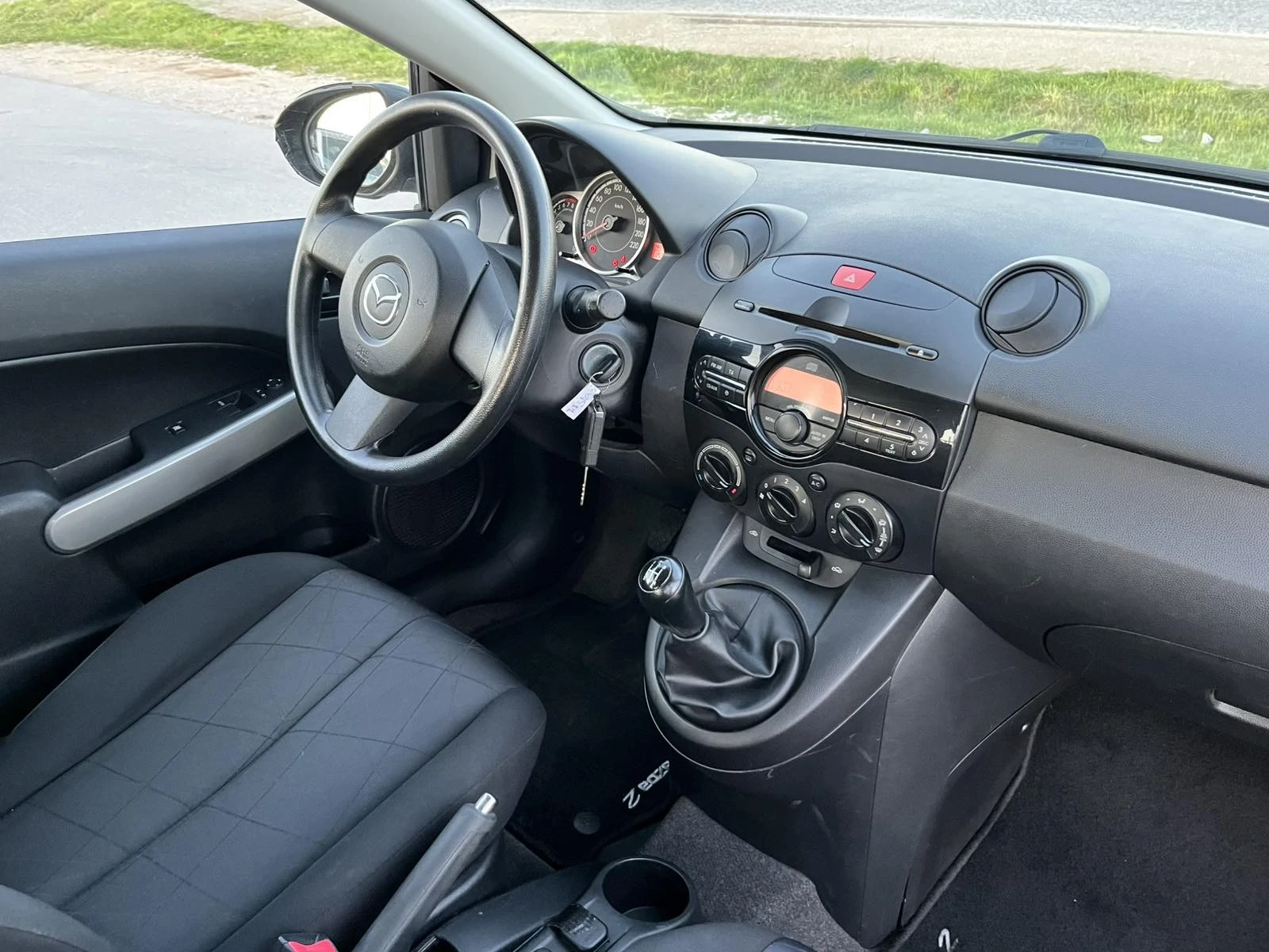 Mazda 2 FACE 1.4I 75 EURO 4  | Mobile.bg   11