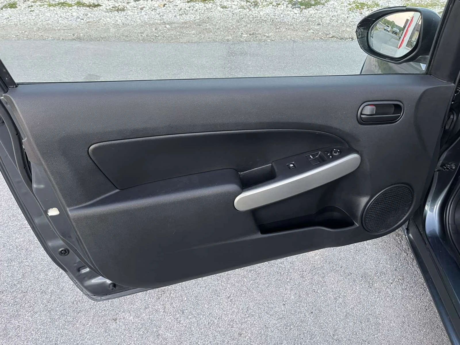 Mazda 2 FACE 1.4I 75кс EURO 4 КЛИМАТИК - изображение 7