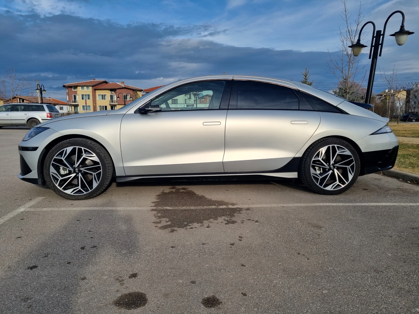 Hyundai Ioniq 6 AWD, 77.4kWh, UNIQ | Mobile.bg � ����������� 2