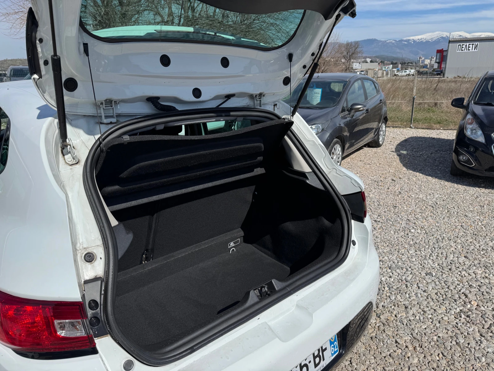 Renault Clio 1.5DCI, снимка 9 - Автомобили и джипове - 53784761