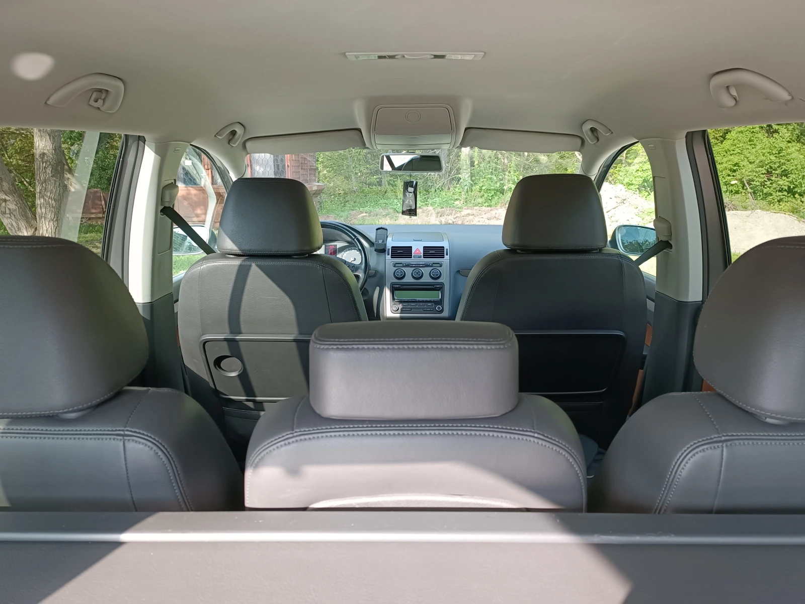 VW Touran CROSS, снимка 17 - Автомобили и джипове - 54112943