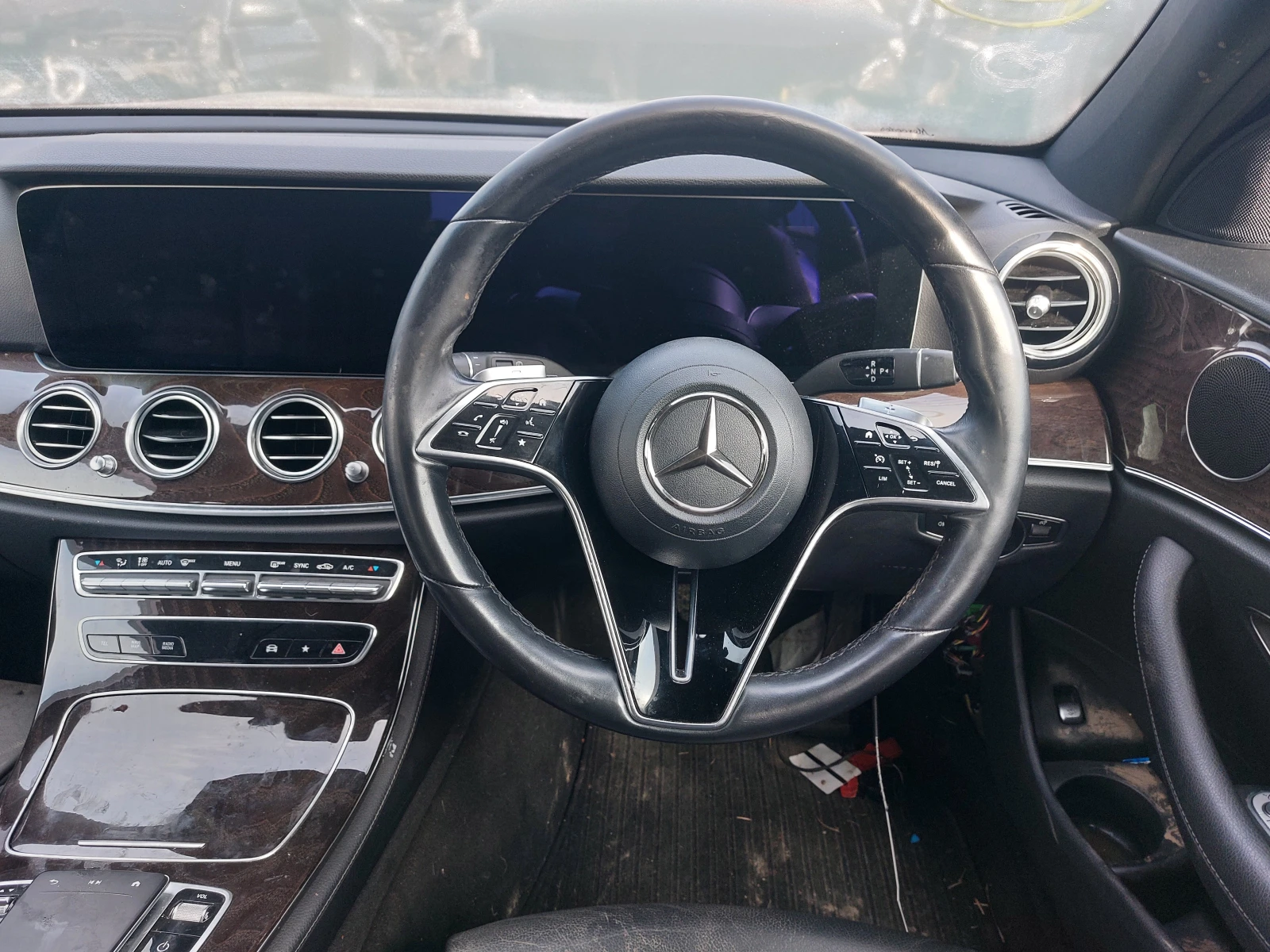 Mercedes-Benz E 220 d W213 FACELIFT SPORT, снимка 16 - Автомобили и джипове - 54204581