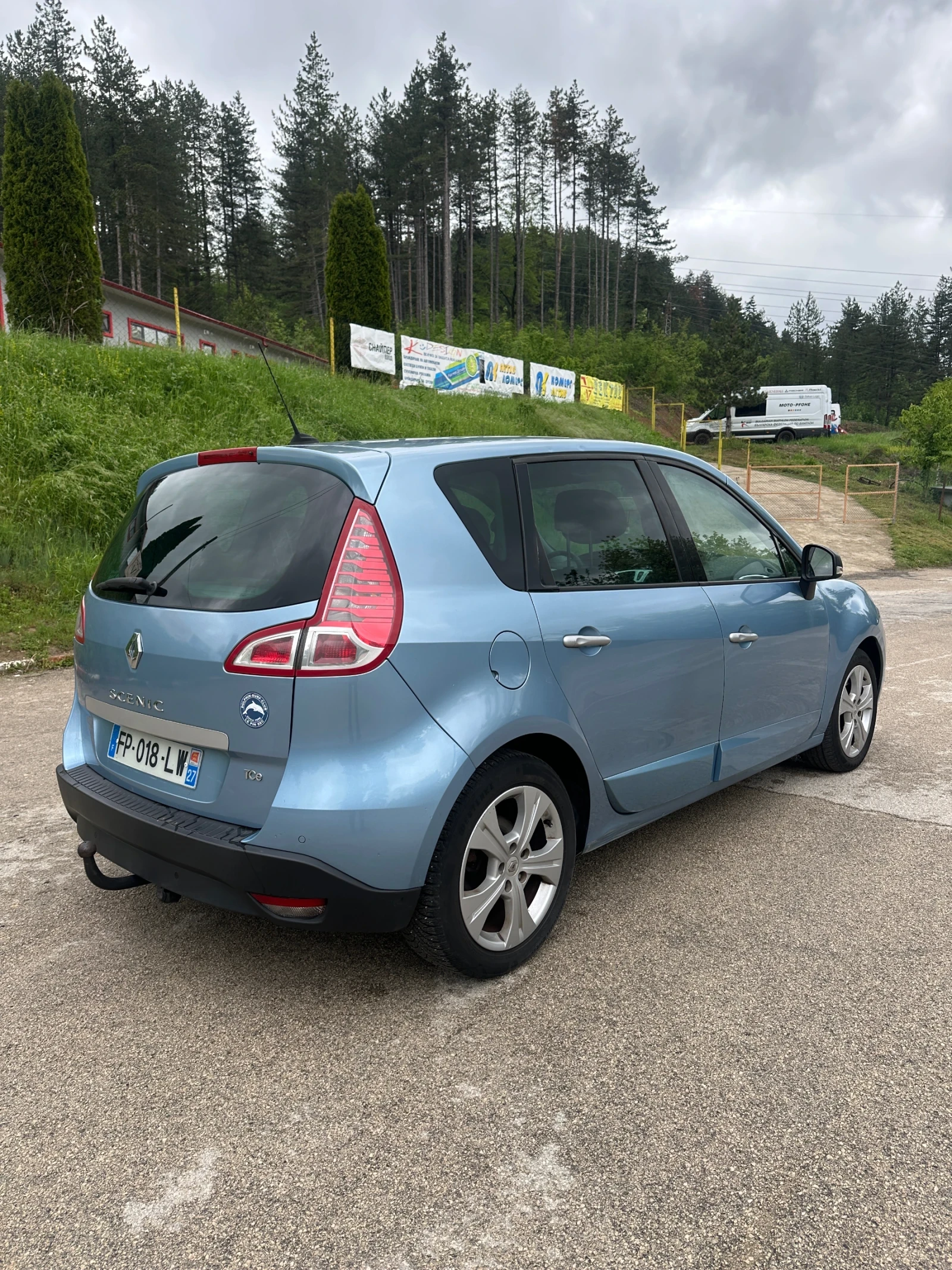 Renault Scenic 1.4TCE, снимка 7 - Автомобили и джипове - 54486001