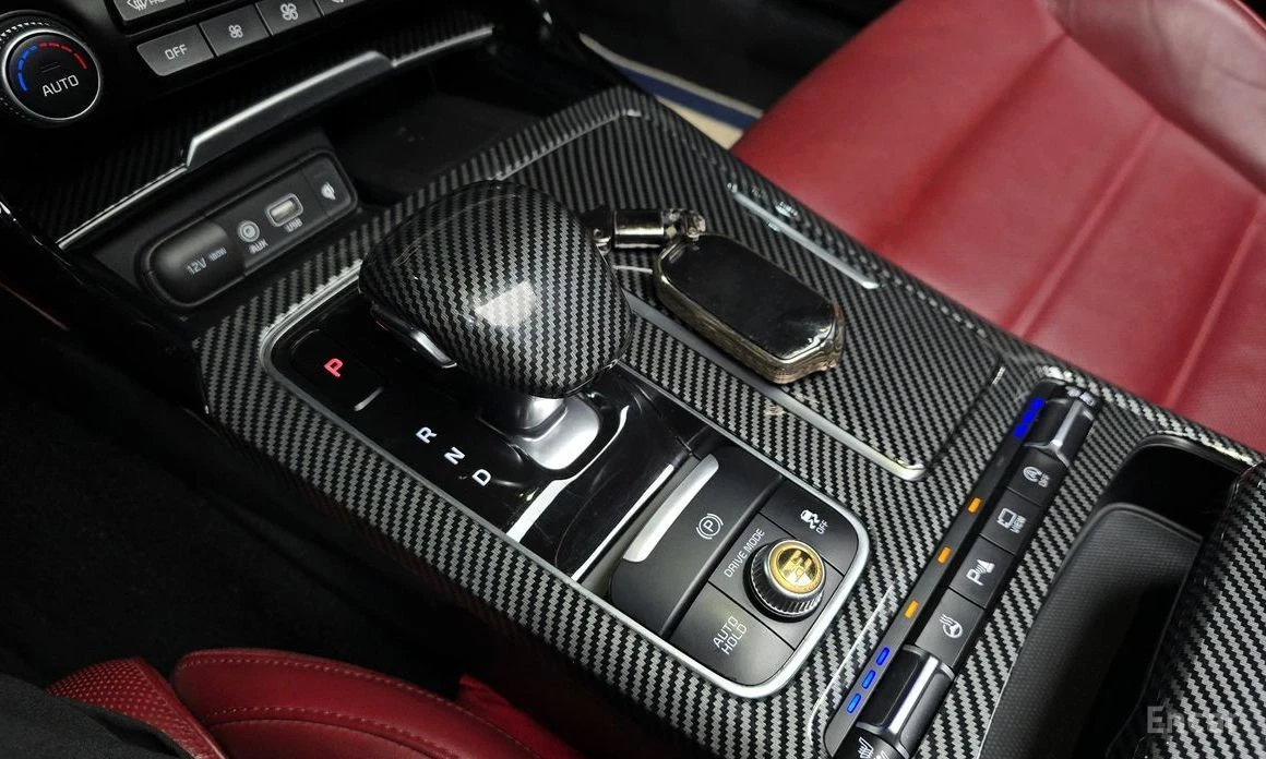 Kia Stinger, снимка 9 - Автомобили и джипове - 54573748