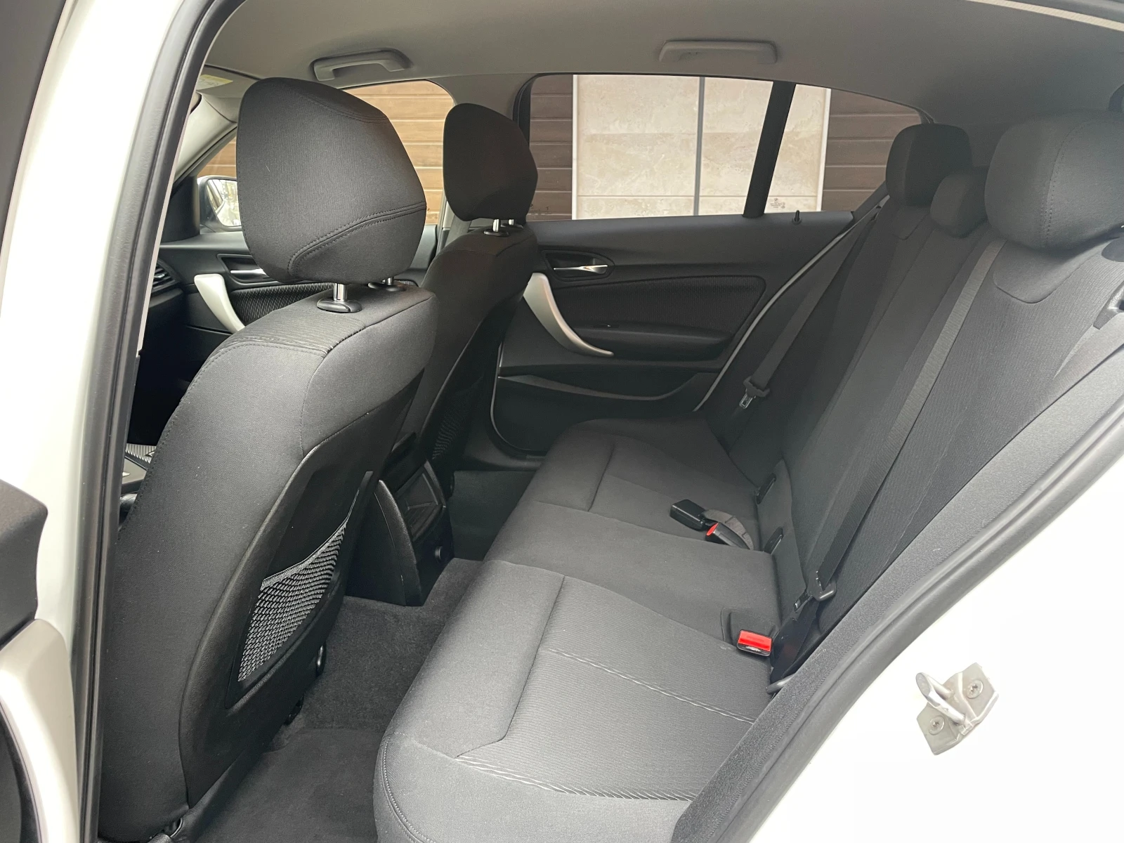 BMW 118 d Facelift, снимка 11 - Автомобили и джипове - 54646977