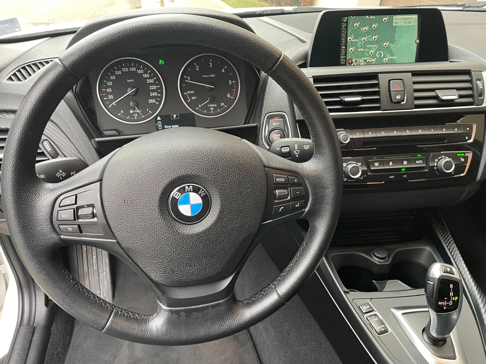 BMW 118 d Facelift, снимка 8 - Автомобили и джипове - 54646977