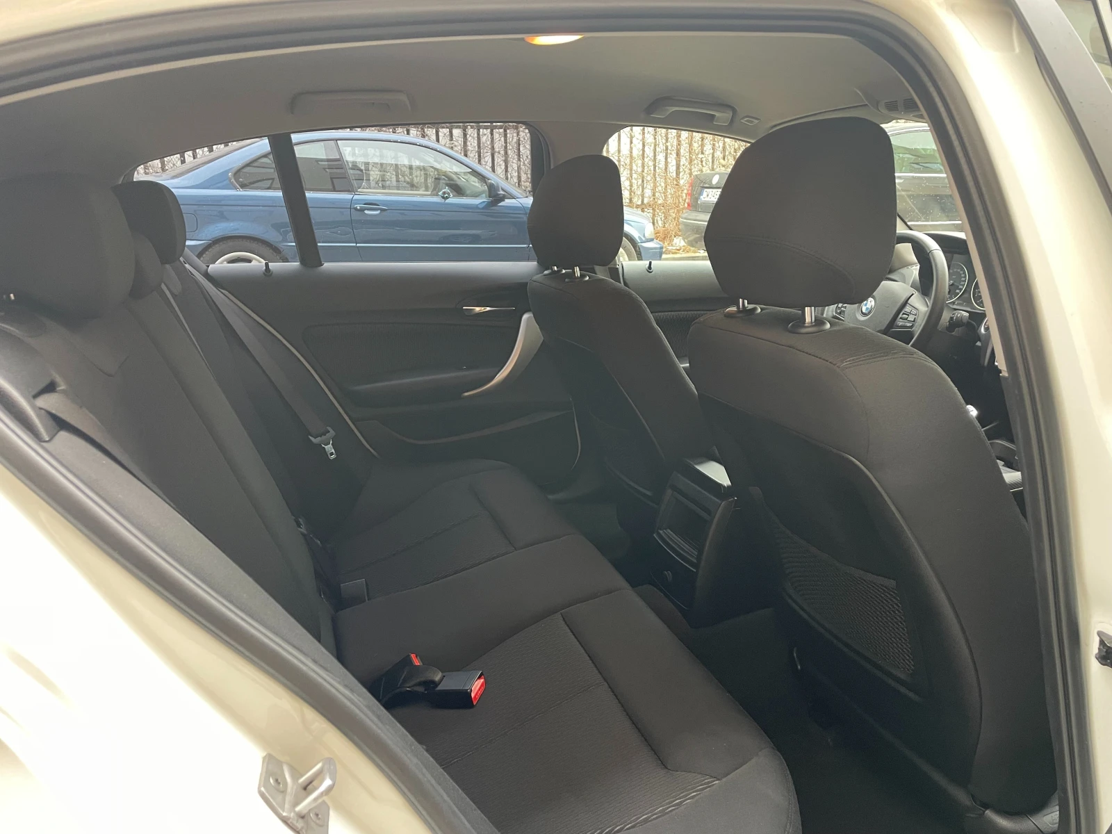 BMW 118 d Facelift, снимка 12 - Автомобили и джипове - 54646977