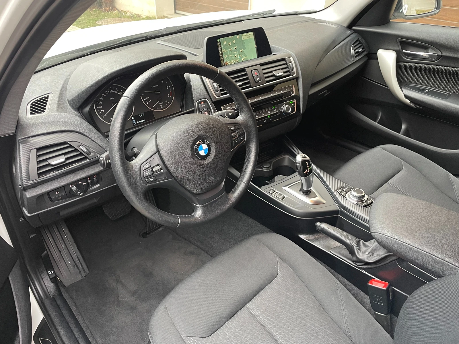 BMW 118 d Facelift, снимка 6 - Автомобили и джипове - 54646977