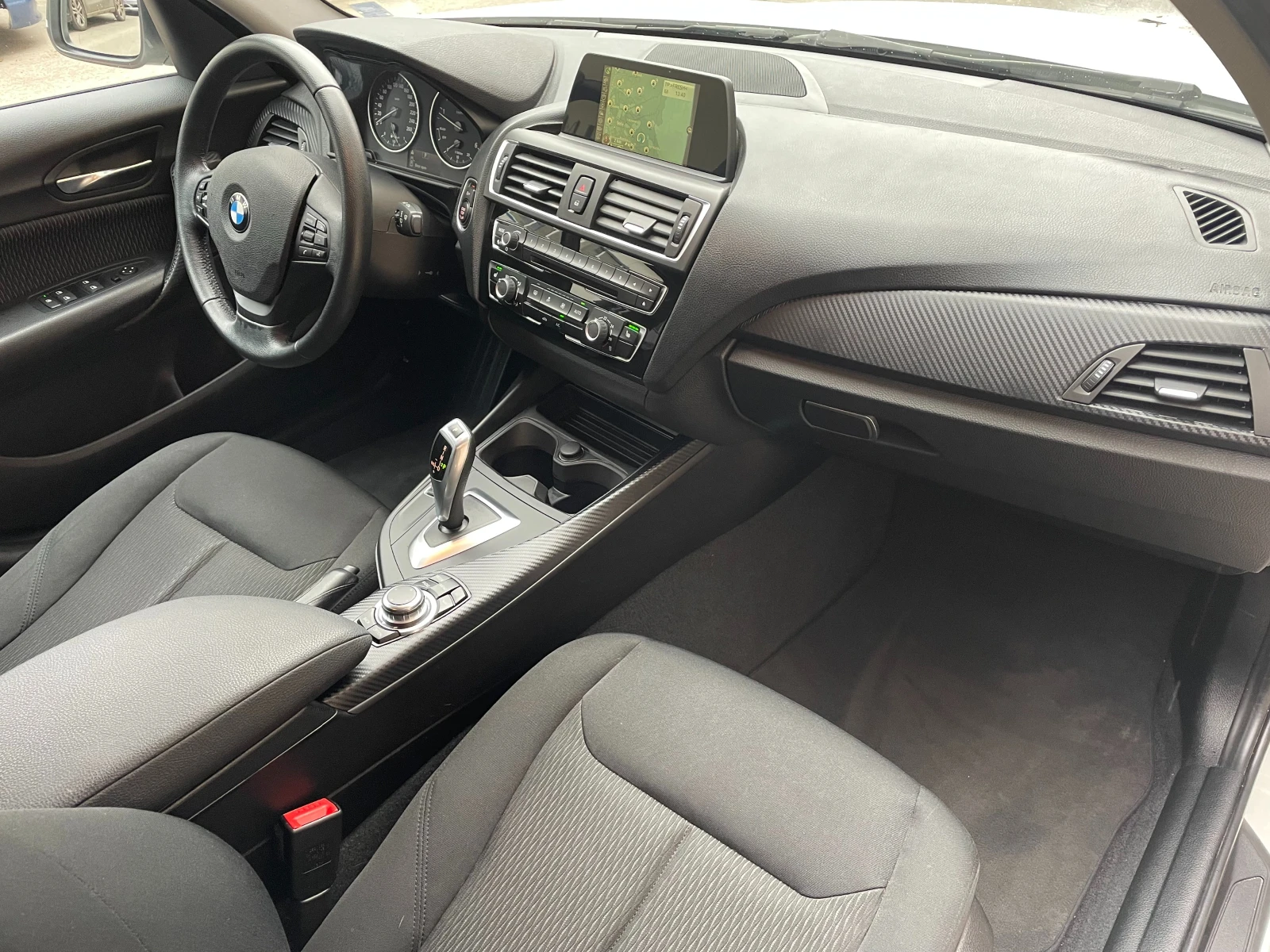 BMW 118 d Facelift, снимка 14 - Автомобили и джипове - 54646977