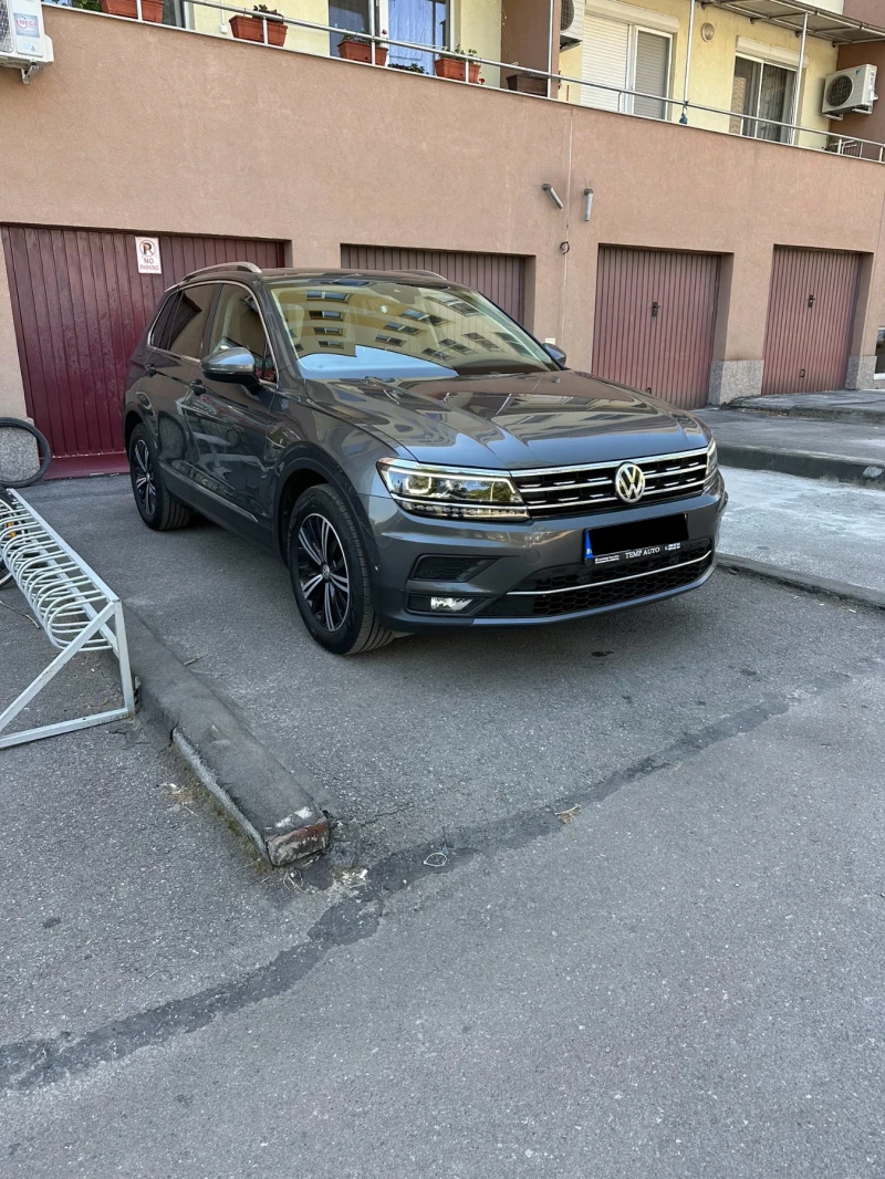 VW Tiguan Обслужен, снимка 3 - Автомобили и джипове - 47655618