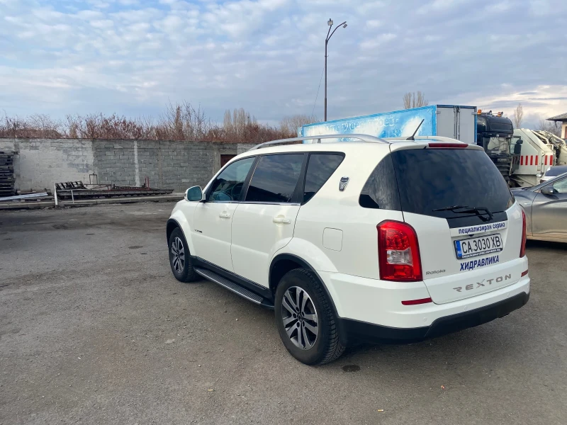 SsangYong Rexton, снимка 4 - Автомобили и джипове - 49318835