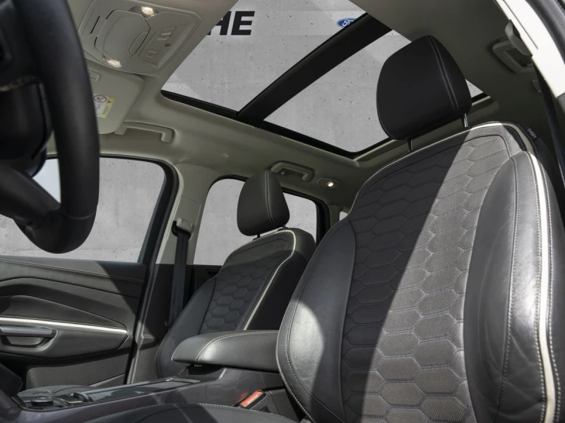 Ford Kuga  Vignale AWD 4x4 Automatic Full Extras, снимка 8 - Автомобили и джипове - 53479034