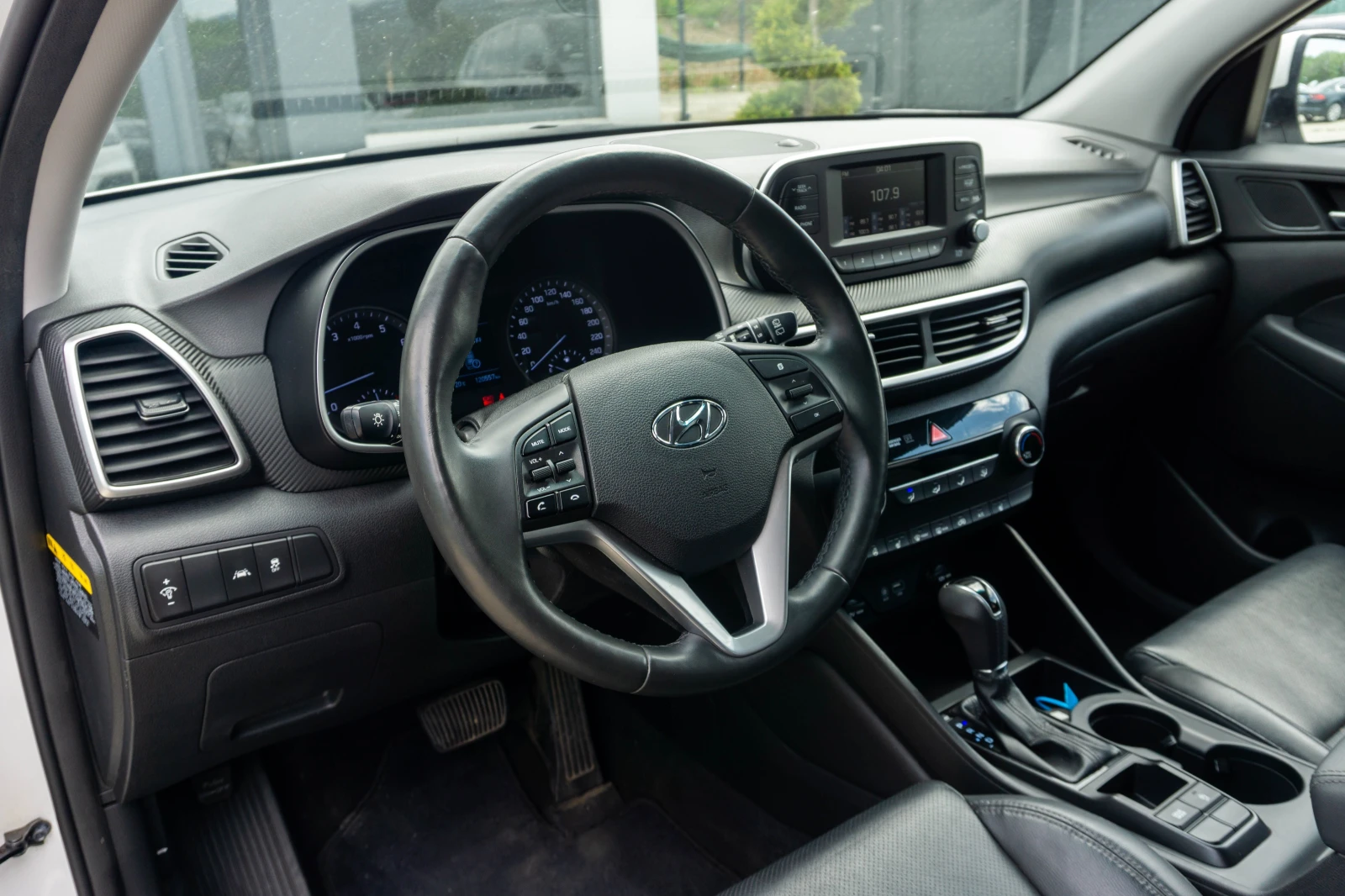 Hyundai Tucson 1.6T - FACELIFT -  6М ГАРАНЦИЯ! - изображение 9