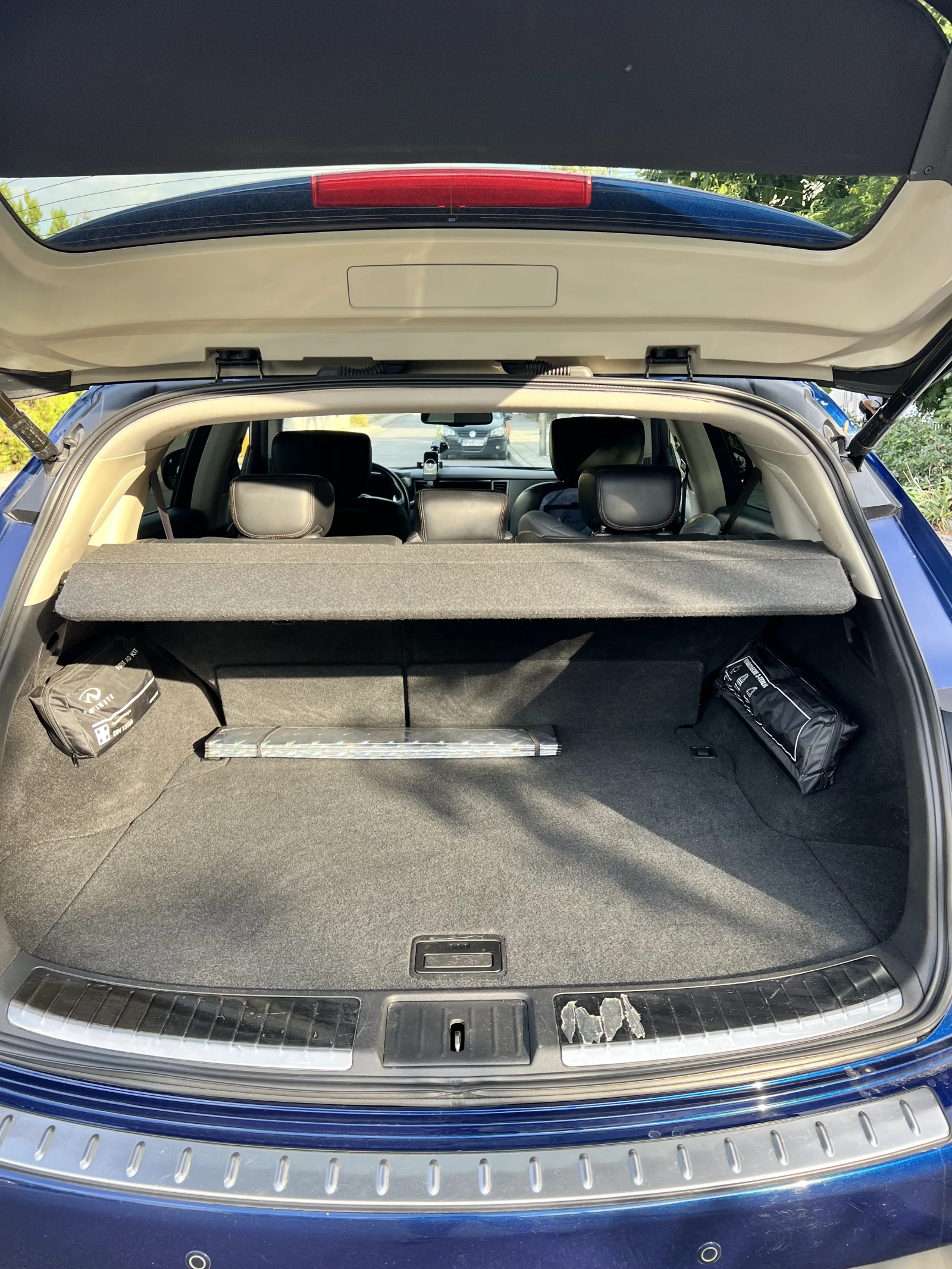 Infiniti QX70 3.0d N1 с ДДС 1ви собственик, от БГ, топ състояние - изображение 7