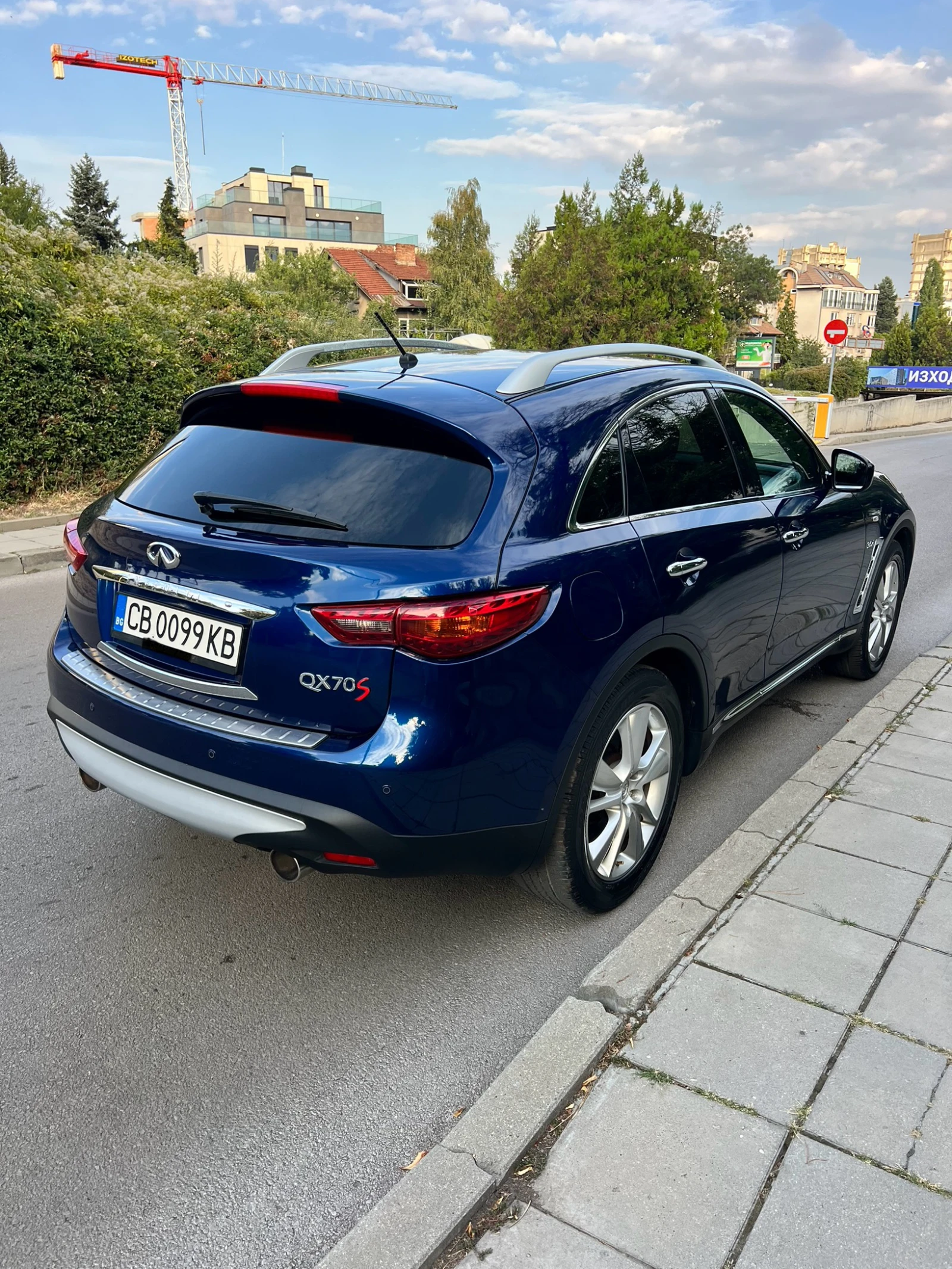 Infiniti QX70 3.0d N1 с ДДС 1ви собственик, от БГ, топ състояние - изображение 4