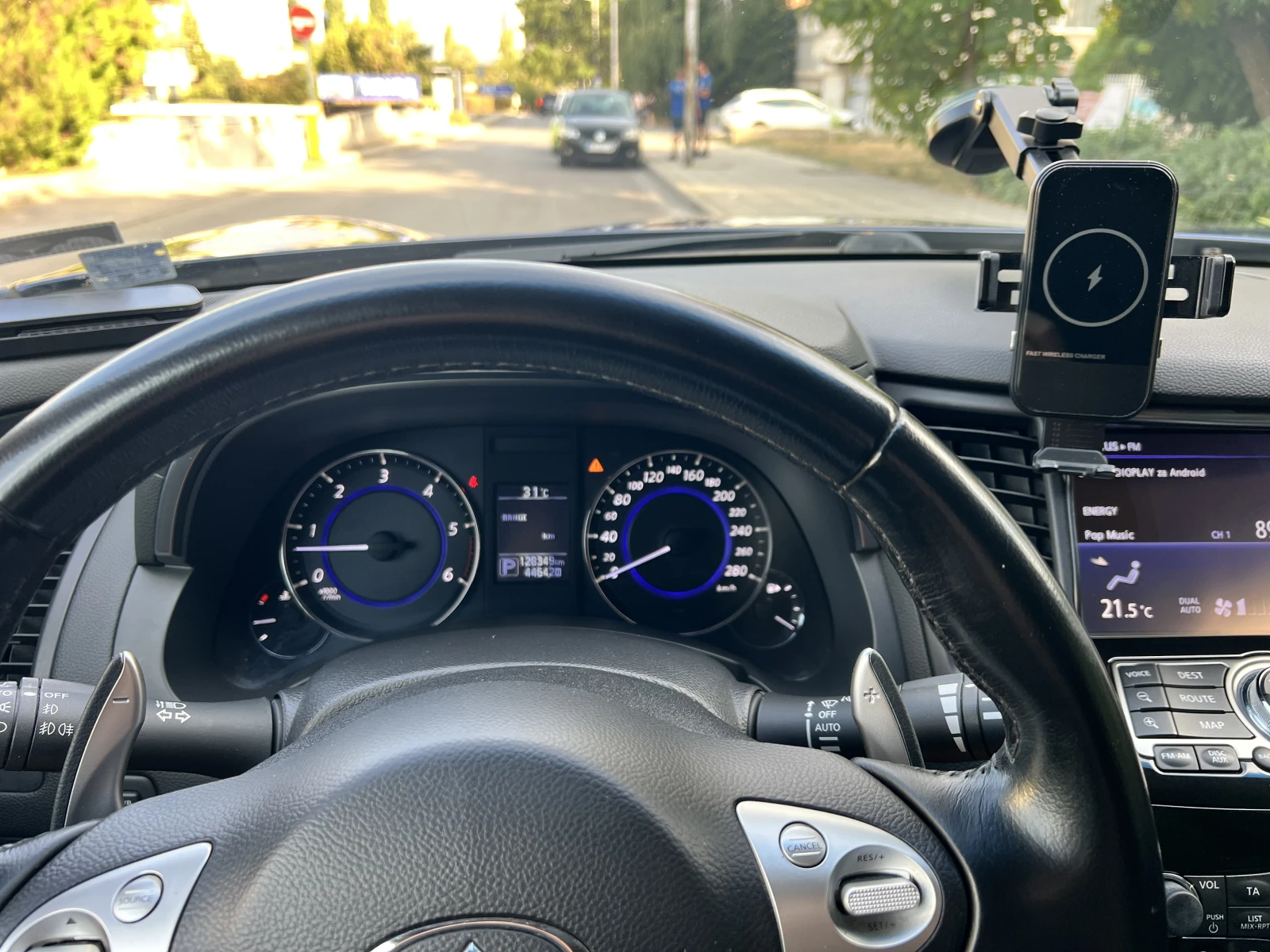 Infiniti QX70 3.0d N1 с ДДС 1ви собственик, от БГ, топ състояние - изображение 5