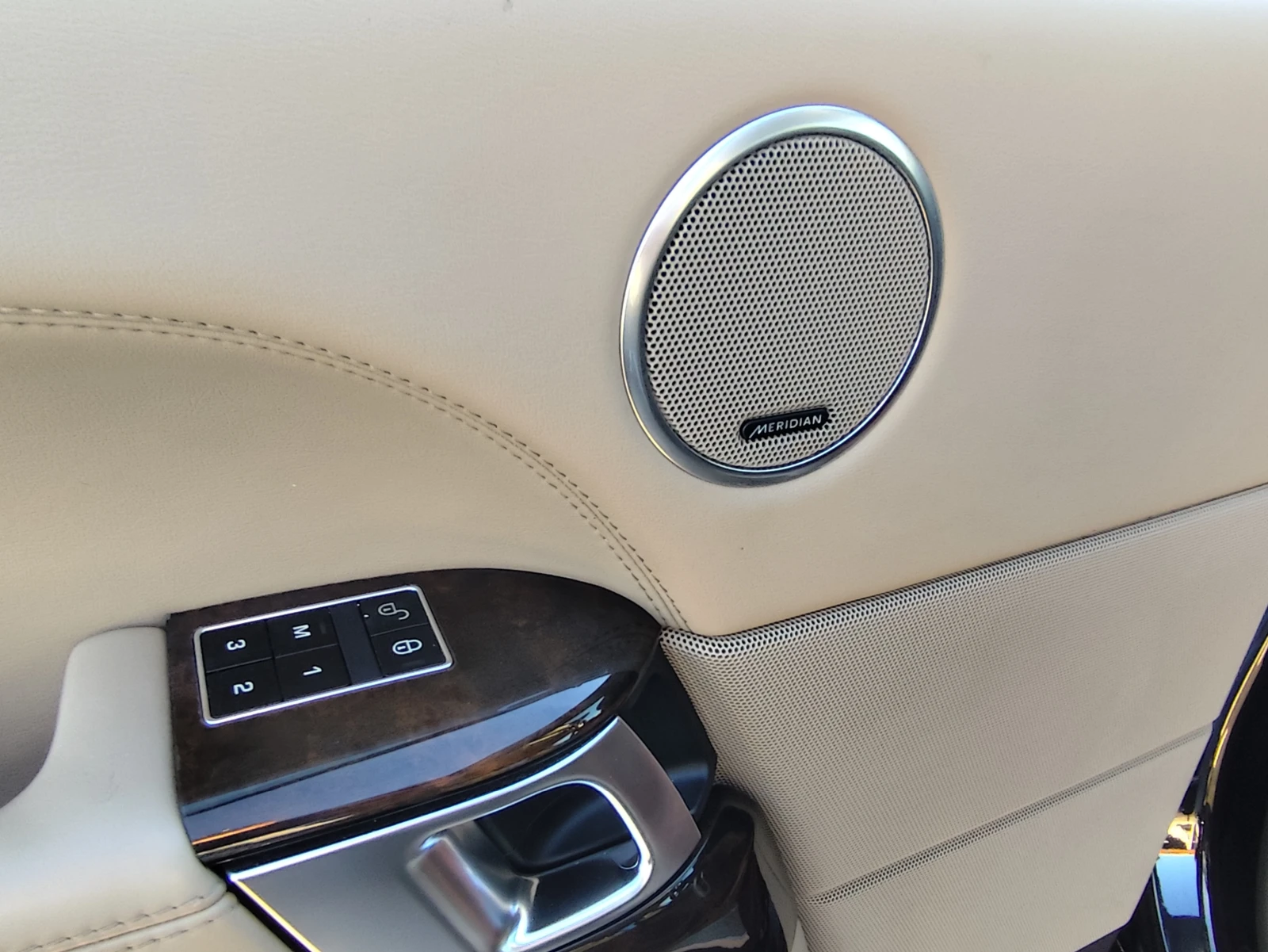 Land Rover Range rover VOGUE* 3.0TD V6* AUTOBIOGRAPHY* 4X4* FULL - изображение 7