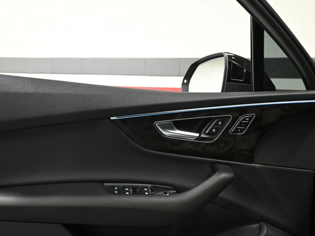 Audi Q7 PanoRoof Ambient Light С РЕГИСТРАЦИЯ & АВТО КРЕДИТ, снимка 9 - Автомобили и джипове - 53995496