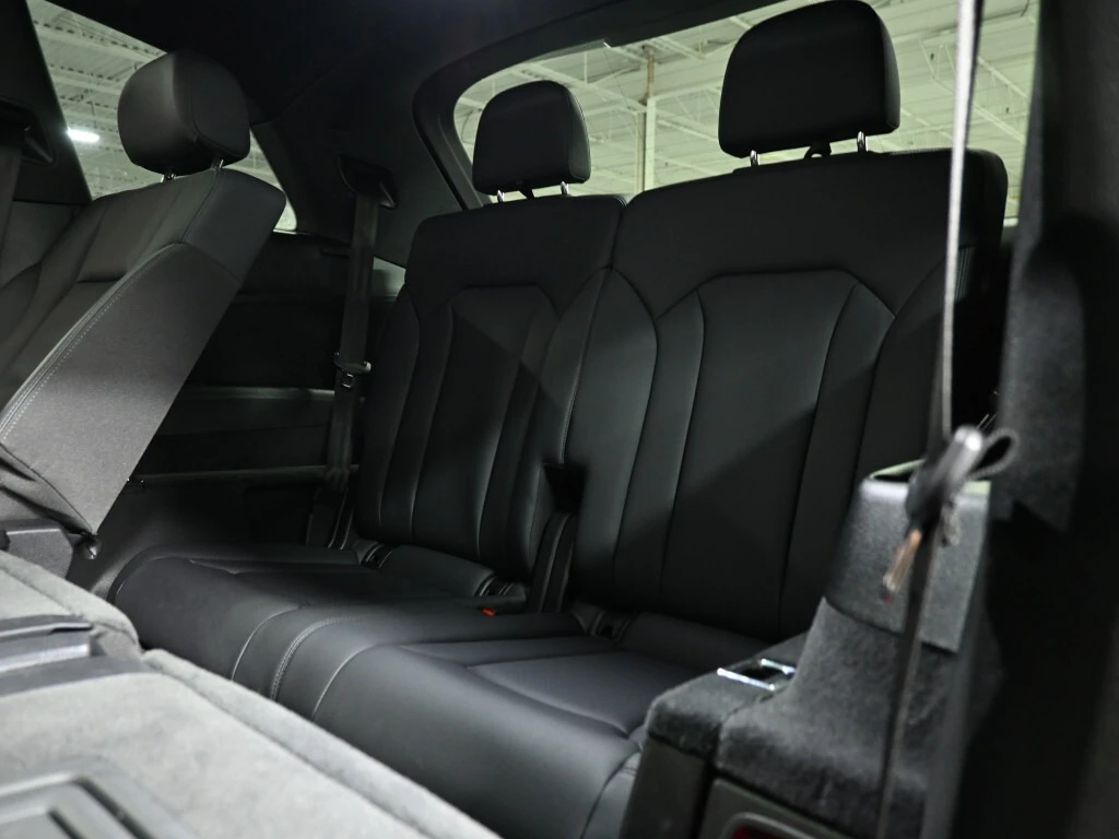 Audi Q7 PanoRoof Ambient Light С РЕГИСТРАЦИЯ & АВТО КРЕДИТ, снимка 17 - Автомобили и джипове - 53995496