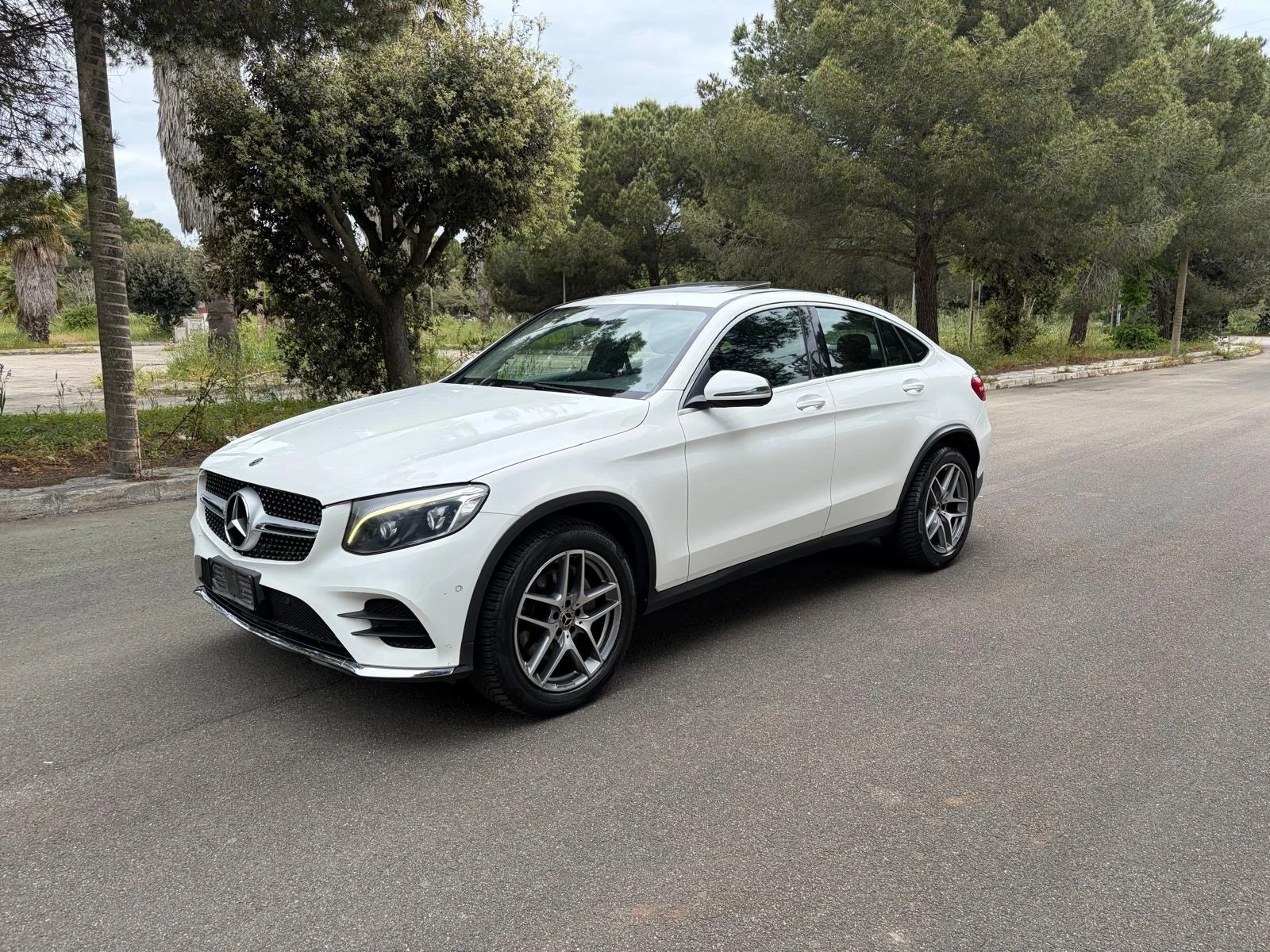 Mercedes-Benz GLC 250 D 4matic Coupe, снимка 3 - Автомобили и джипове - 54448211
