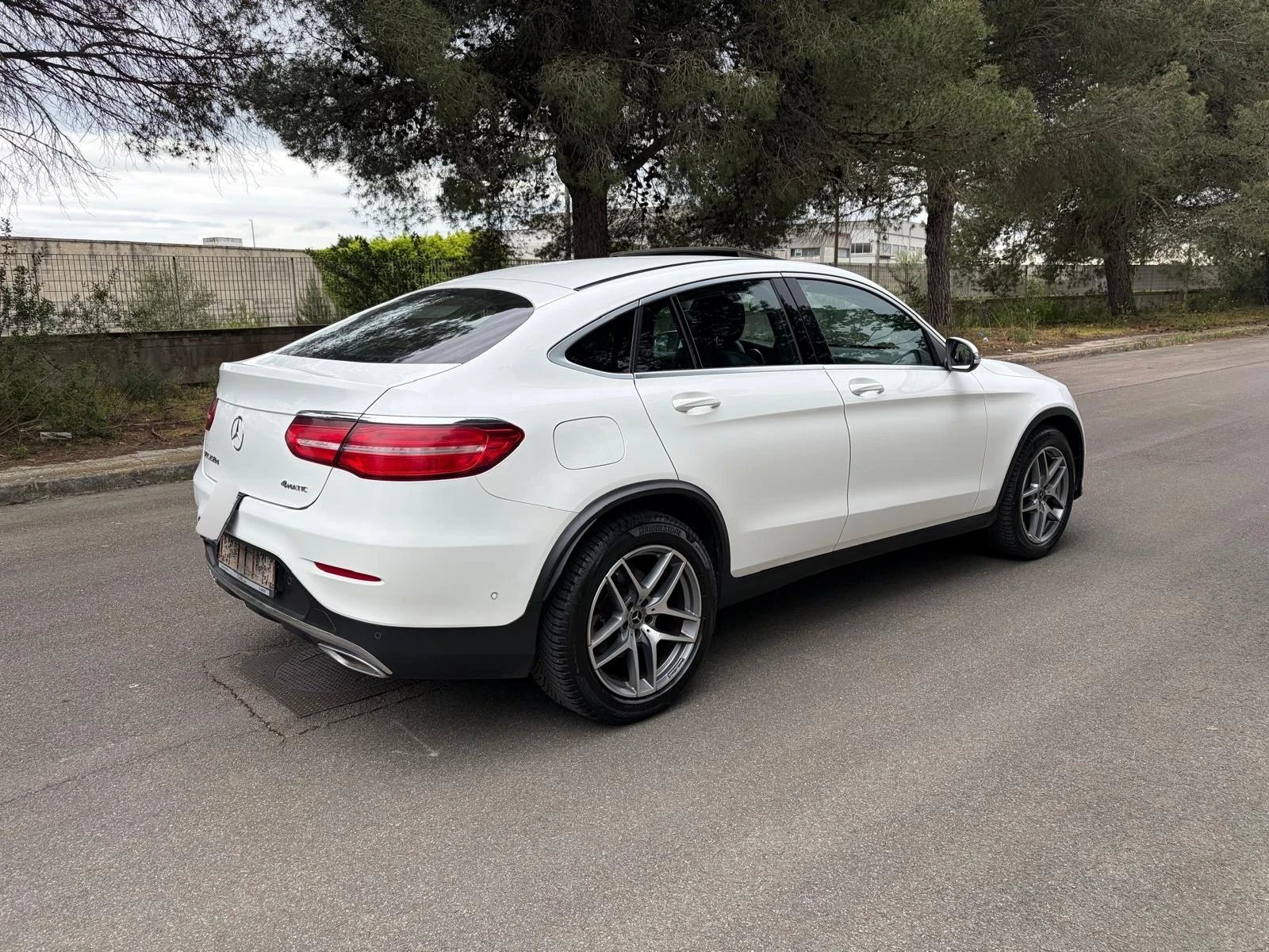 Mercedes-Benz GLC 250 D 4matic Coupe, снимка 6 - Автомобили и джипове - 54448211