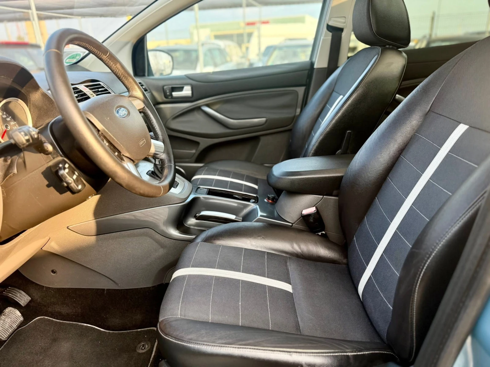 Ford Kuga 2.5 АВТОМАТИК 4х4, снимка 9 - Автомобили и джипове - 54998838