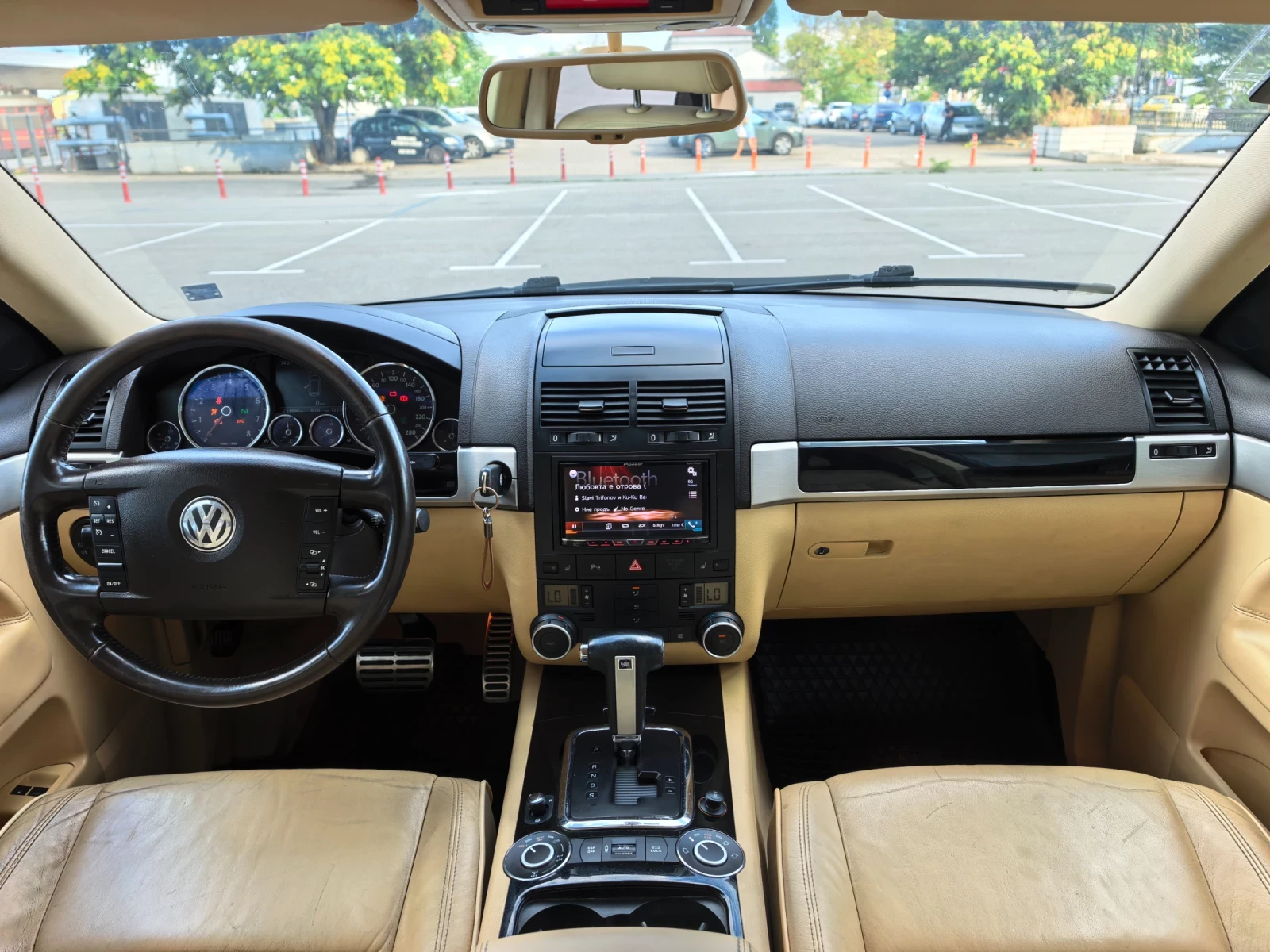 VW Touareg, снимка 14 - Автомобили и джипове - 56257172