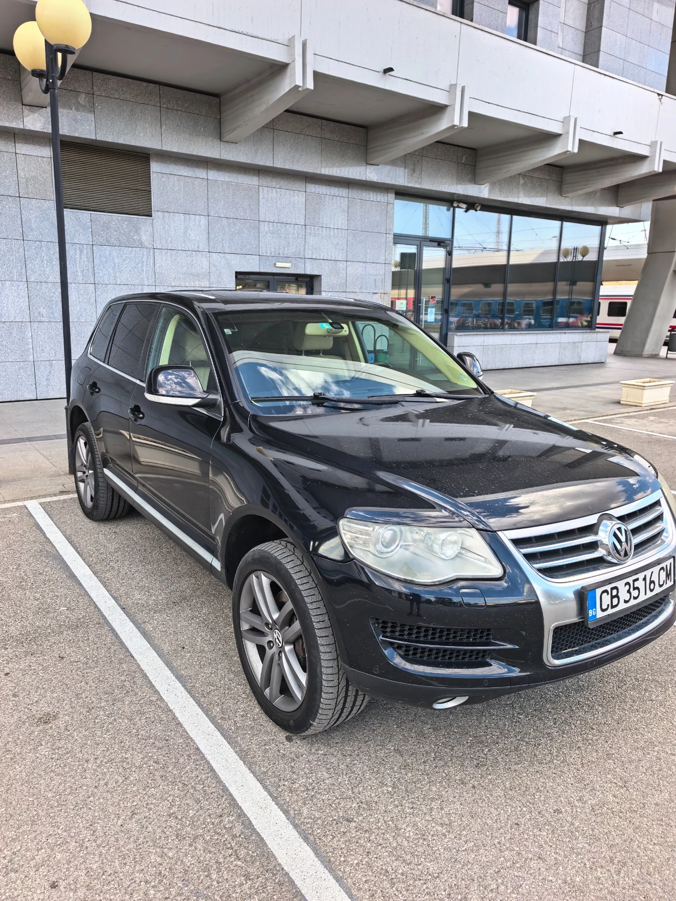 VW Touareg, снимка 2 - Автомобили и джипове - 56257172