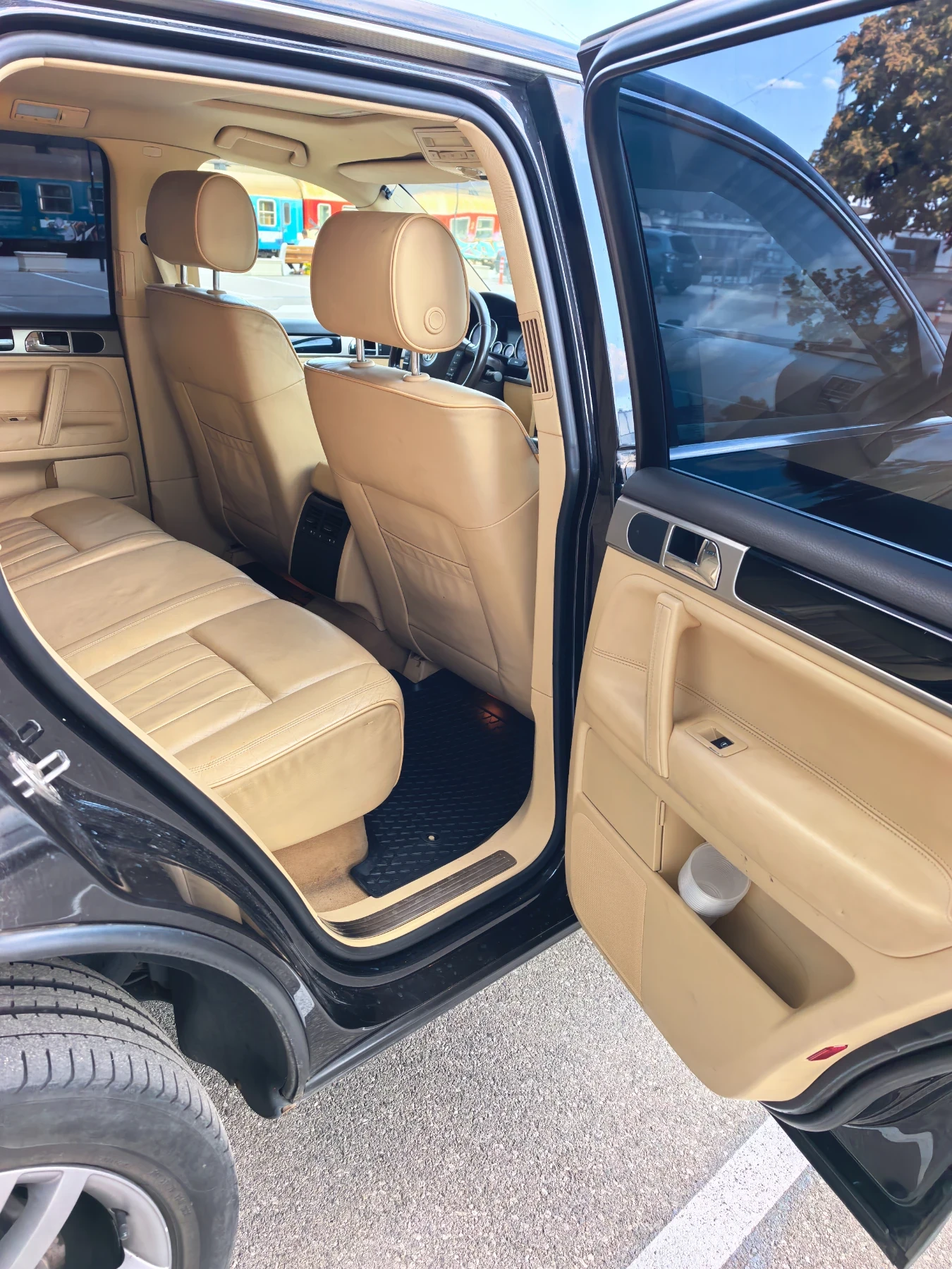 VW Touareg, снимка 11 - Автомобили и джипове - 56257172