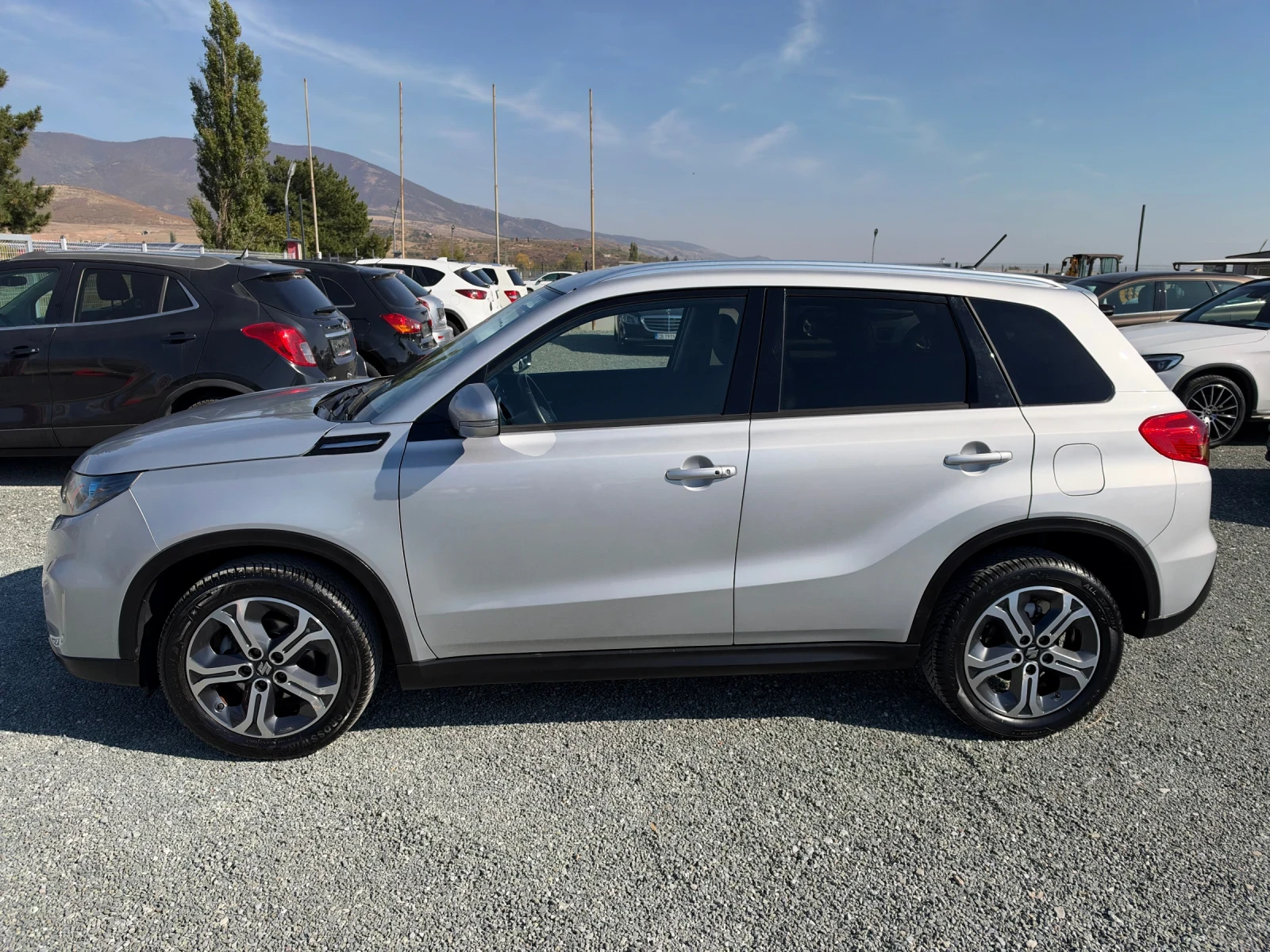 Suzuki Vitara (KATO НОВА)^(4x4), снимка 10 - Автомобили и джипове - 56573370