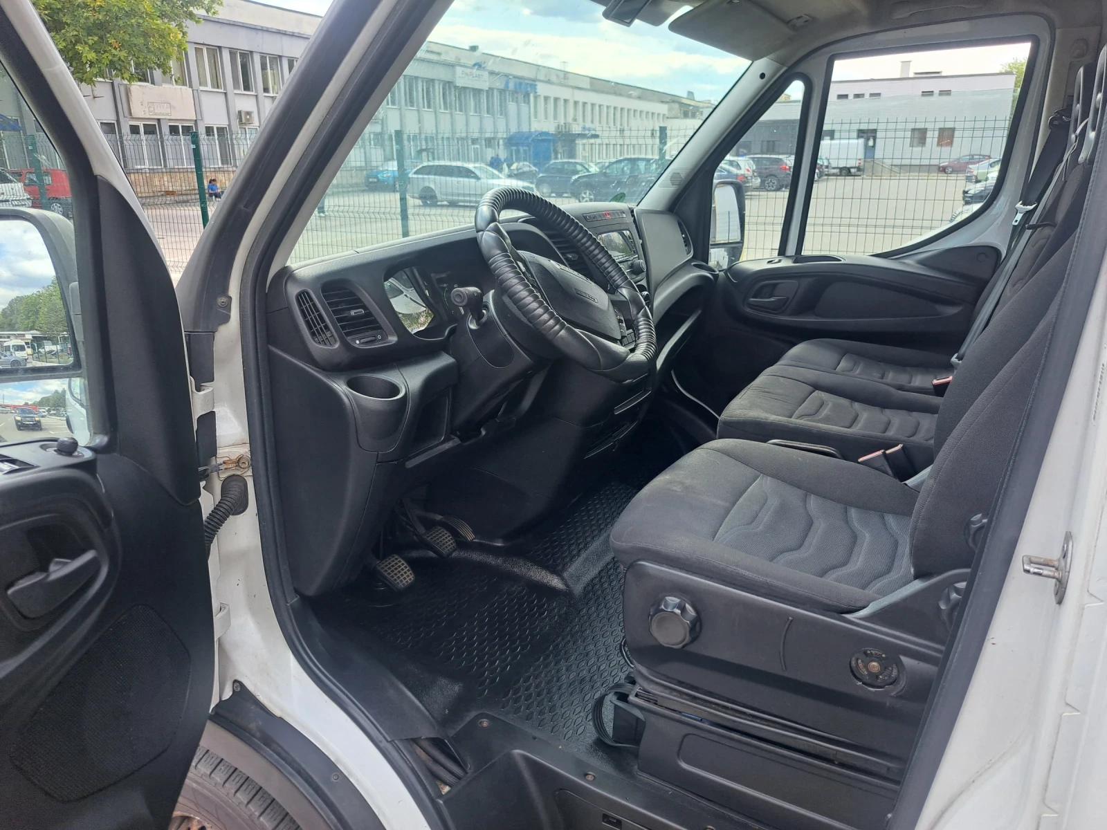 Iveco Daily 35s14, снимка 5 - Бусове и автобуси - 55975381