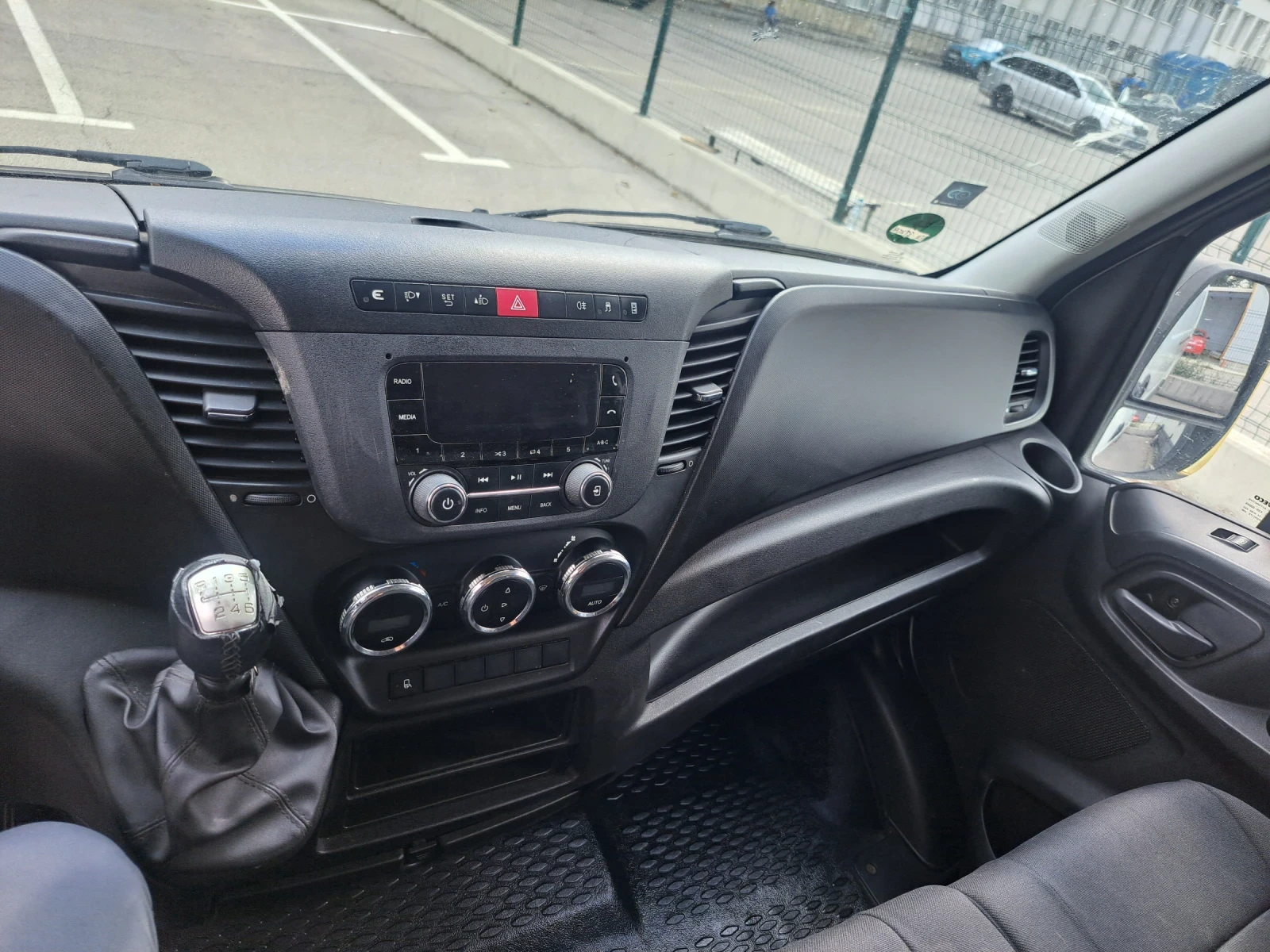Iveco Daily 35s14, снимка 7 - Бусове и автобуси - 55975381