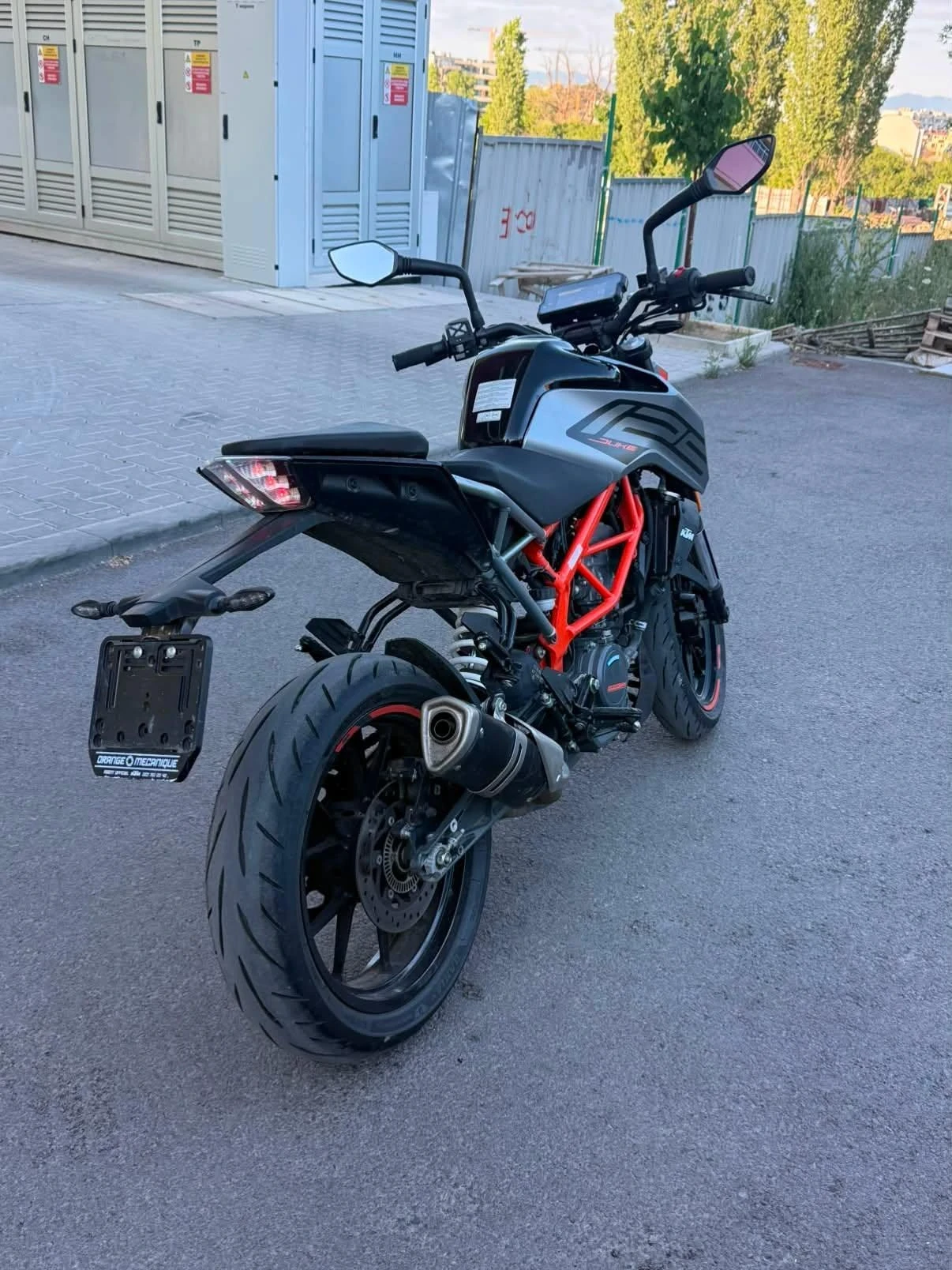 Ktm Duke 125 ABS Led, снимка 2 - Мотоциклети и мототехника - 55501424