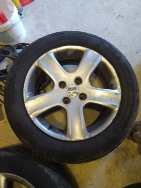����� �� �������� �� ���� � ������ 205/55R16 �� Peugeot