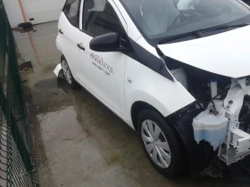 Toyota Aygo 1.0i, снимка 9