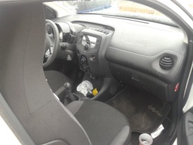 Toyota Aygo 1.0i, снимка 7 - Автомобили и джипове - 39870297
