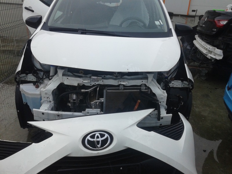 Toyota Aygo 1.0i, снимка 1 - Автомобили и джипове - 39870297