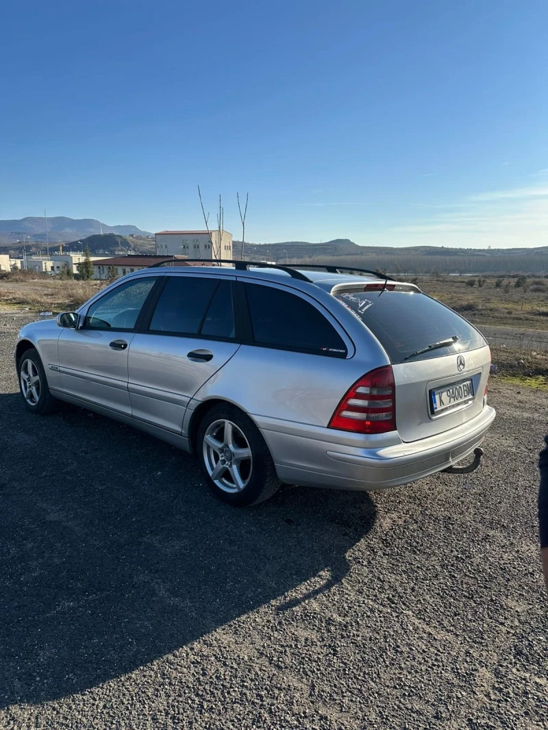 Mercedes-Benz C 220 2.2CDI, снимка 3 - Автомобили и джипове - 48840299