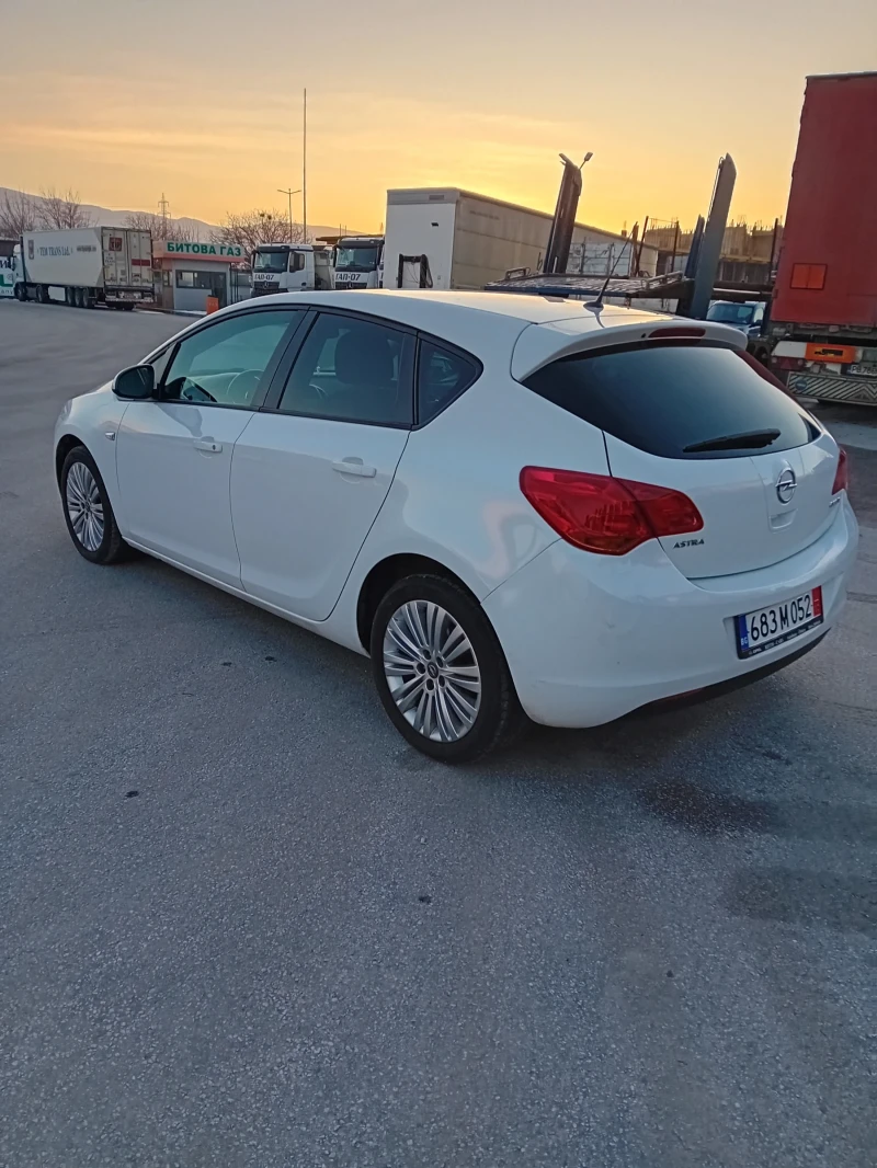 Opel Astra 1, 3 ECOflex 95hp , снимка 7 - Автомобили и джипове - 49488256