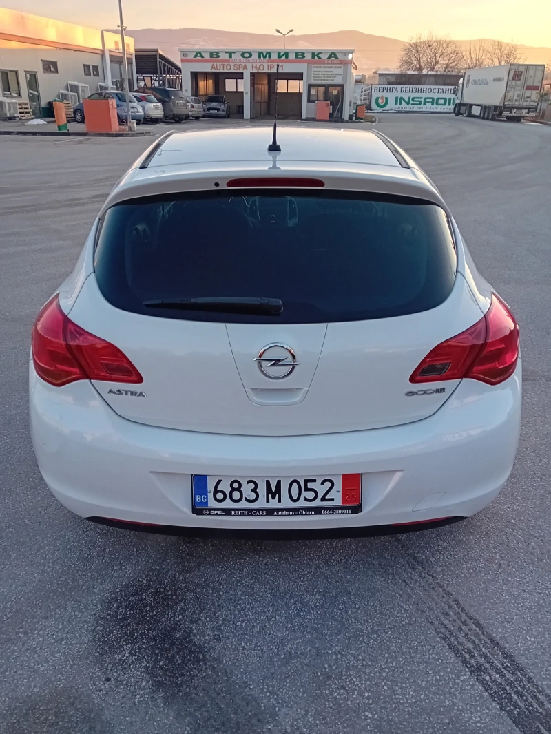 Opel Astra 1, 3 ECOflex 95hp , снимка 8 - Автомобили и джипове - 49488256