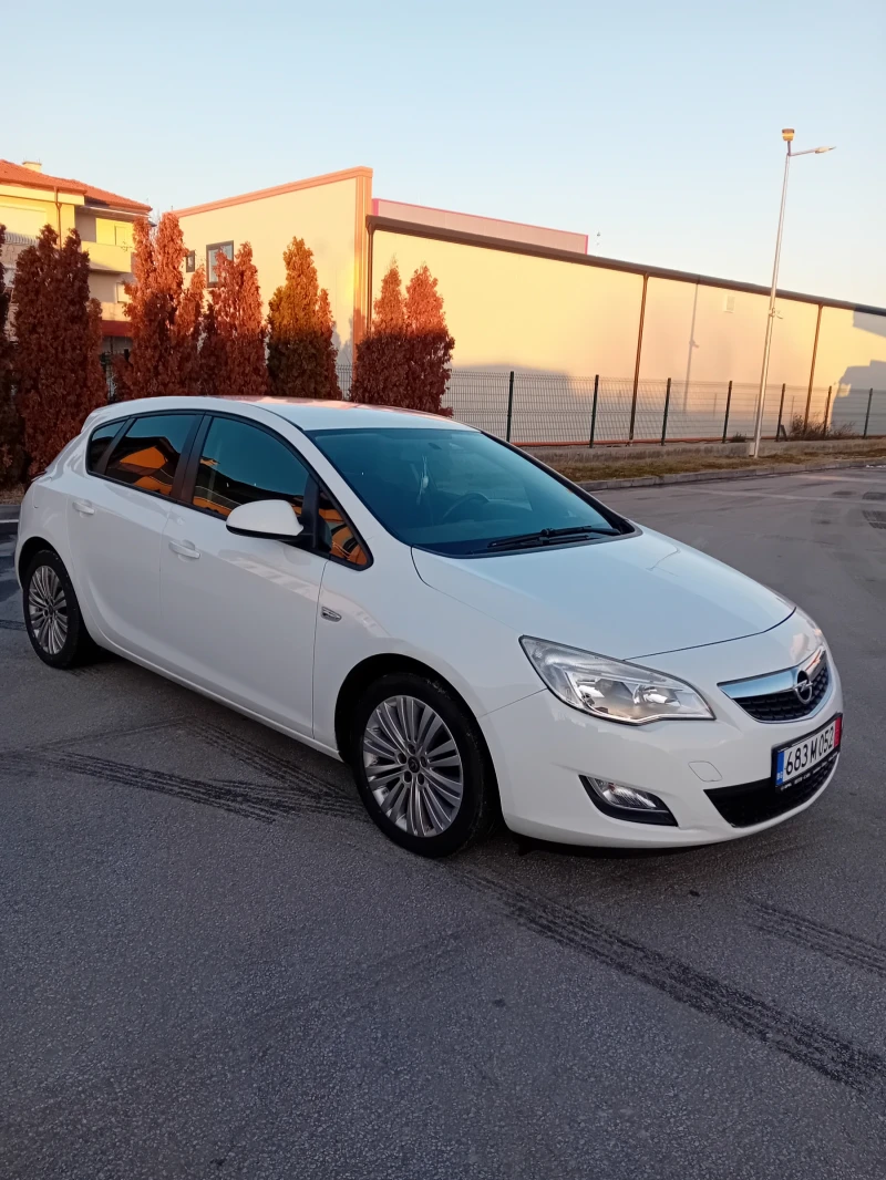 Opel Astra 1, 3 ECOflex 95hp , снимка 1 - Автомобили и джипове - 49488256